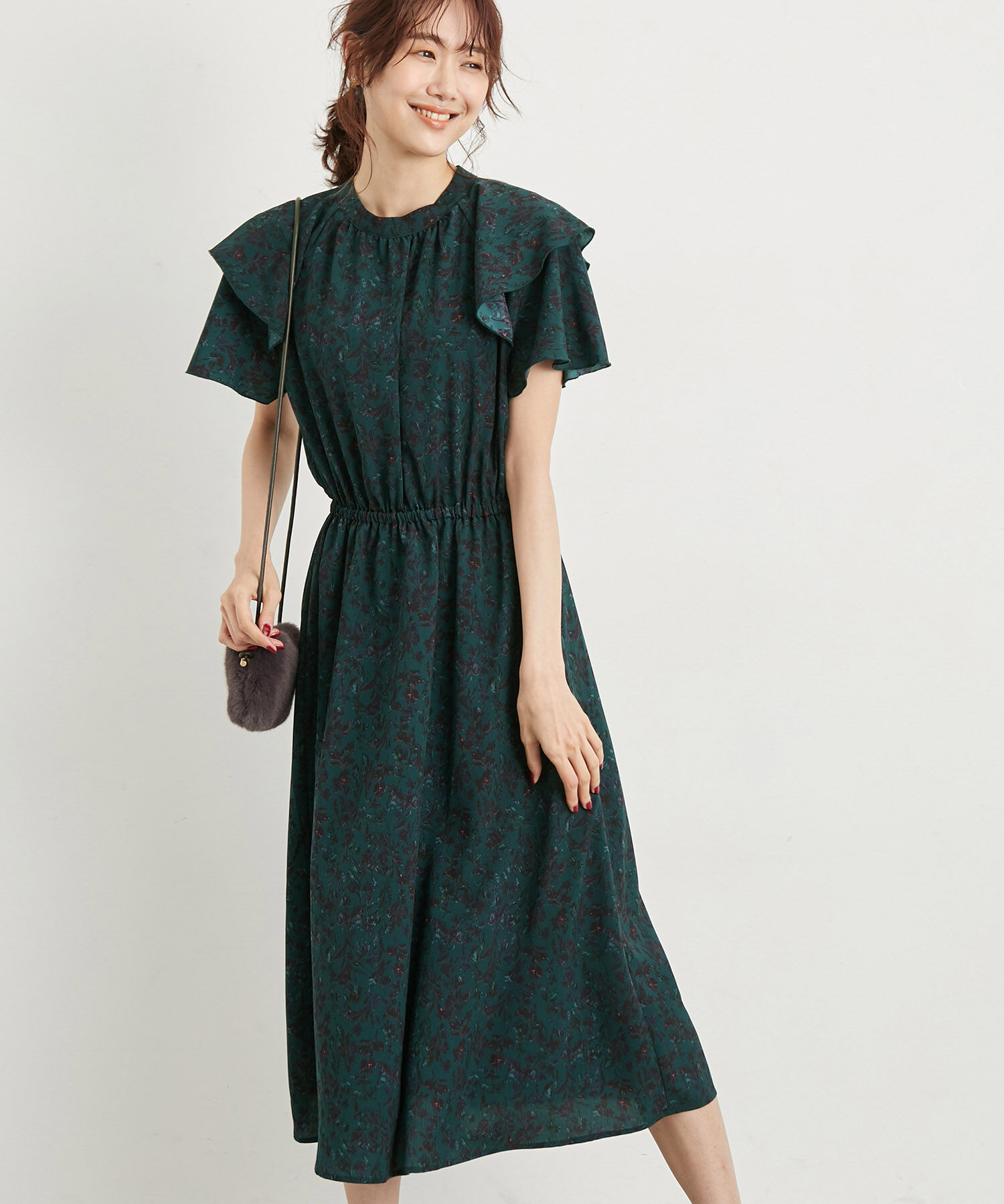 Rope&rsquo;Picnic「リンクコーデ/アソート柄ラッフルスリーブワンピース」|ワンピース|モスグリーン(32)