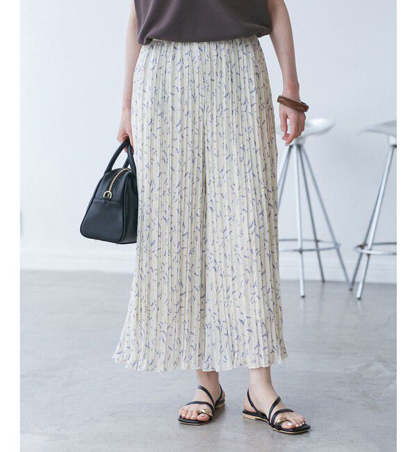 Rope&rsquo;Picnic「ガーデンフラワープリーツパンツ/リンクコーデ」|チノ|