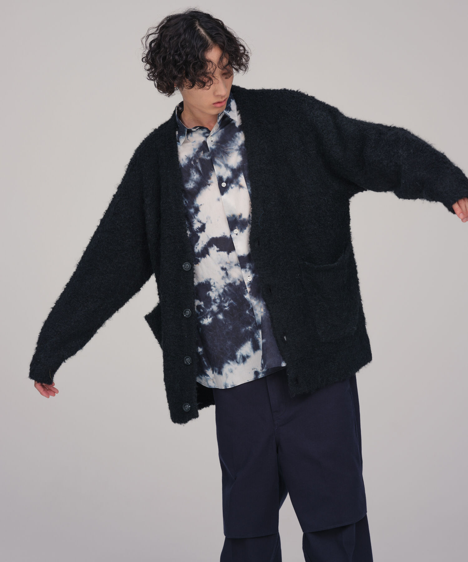 ADAM ET ROPE'「【WEB限定】ボリュームスリーブ ビッグシルエット ロングカーディガン プードルニット/ユニセックス」|カーディガン|