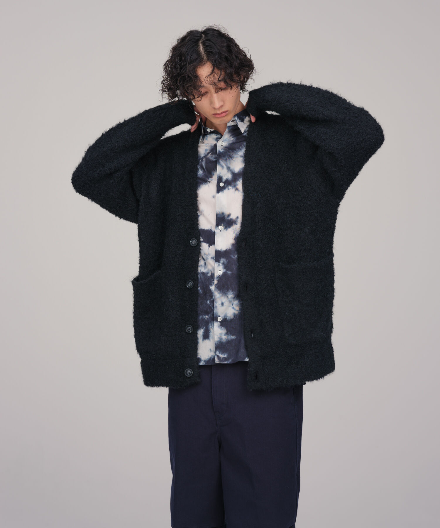 ADAM ET ROPE'「【WEB限定】ボリュームスリーブ ビッグシルエット ロングカーディガン プードルニット/ユニセックス」|カーディガン|