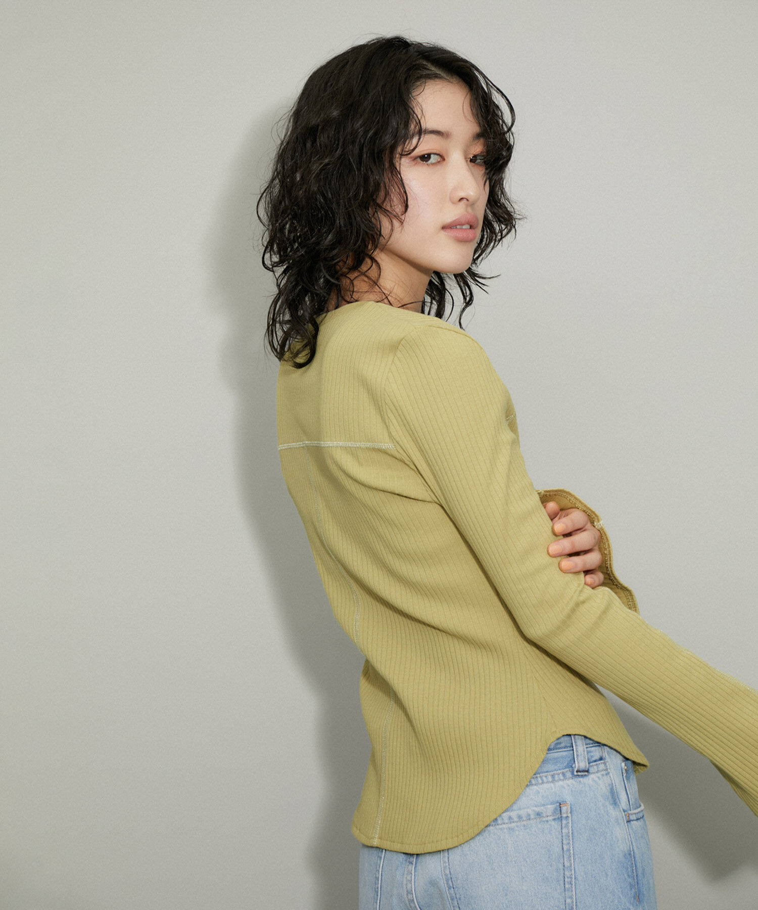 ADAM ET ROPE'「【WEB限定】フレアスリーブフロントホックロンT」|Tシャツ・カットソー|