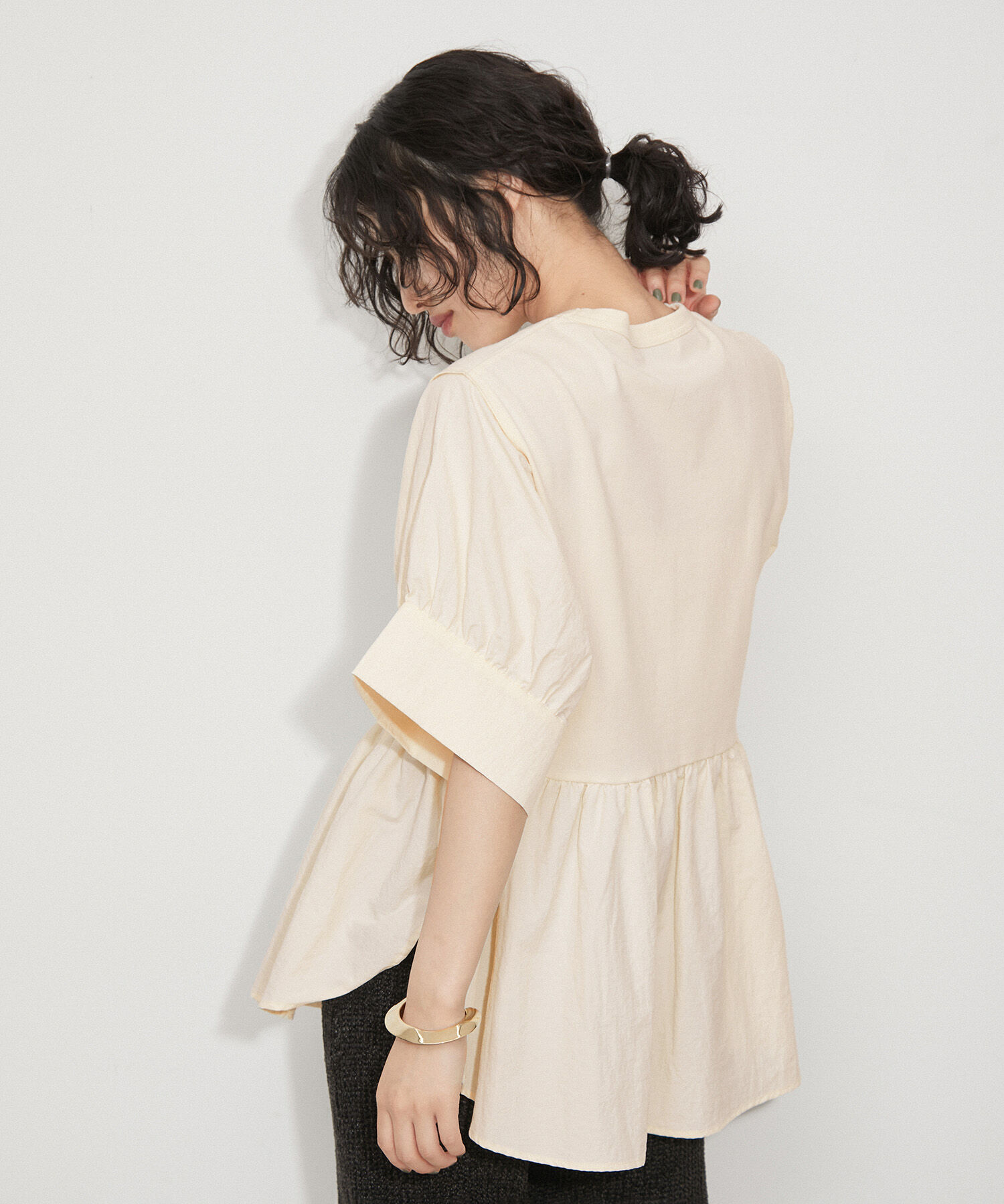 ADAM ET ROPE'「【再入荷・サステナブル・洗える・UVカット】バウンスカフスプルオーバー」|Tシャツ・カットソー|