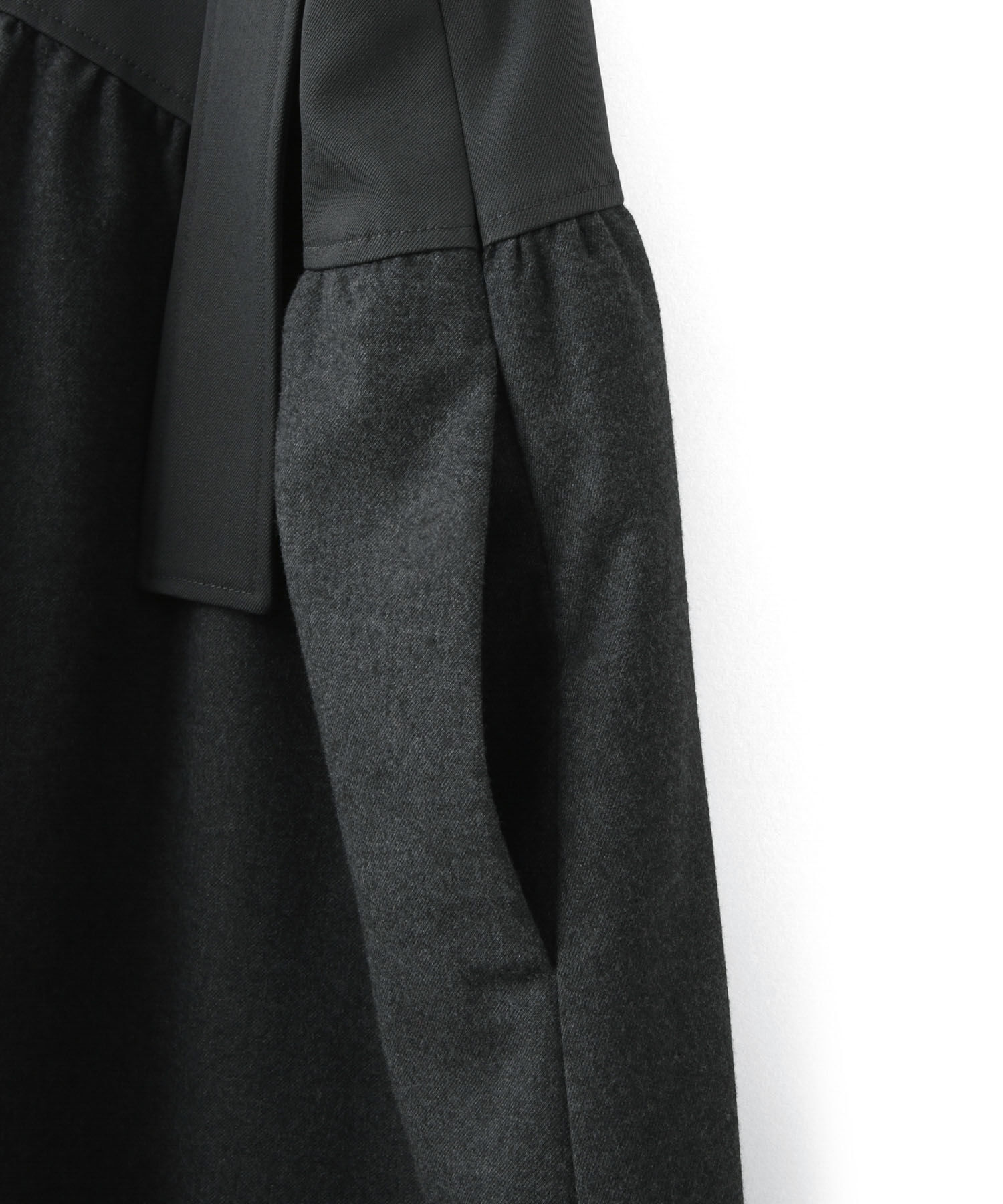 ADAM ET ROPE'「【WEB限定】ディープネックAラインワンピース」|ワンピース|