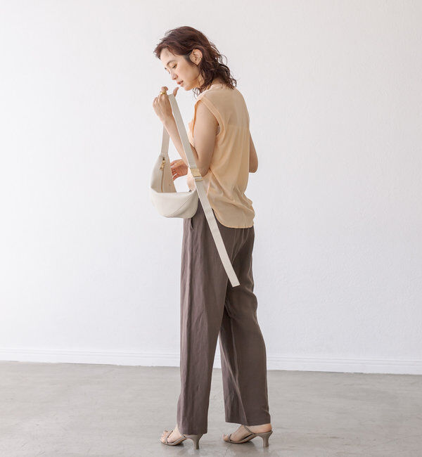  「【上品デザイン】カーブボディバッグ」|クラッチバッグ|