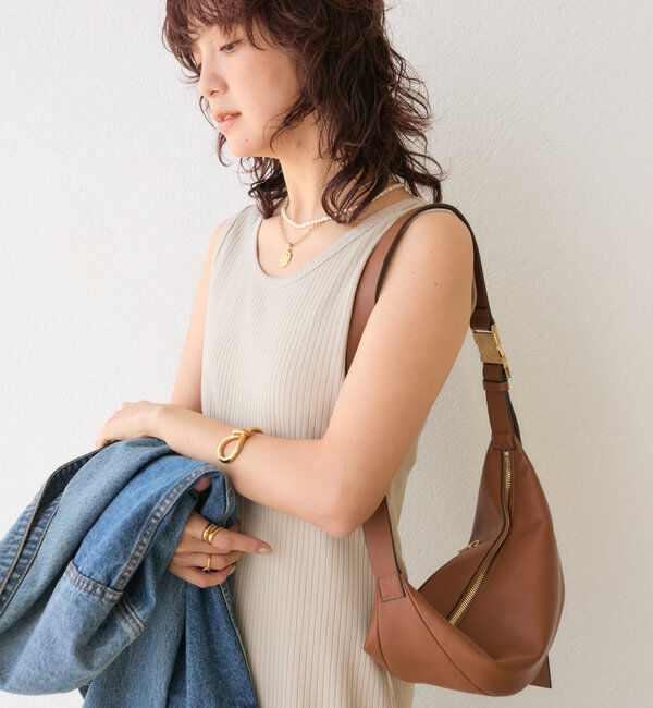  「【上品デザイン】カーブボディバッグ」|クラッチバッグ|