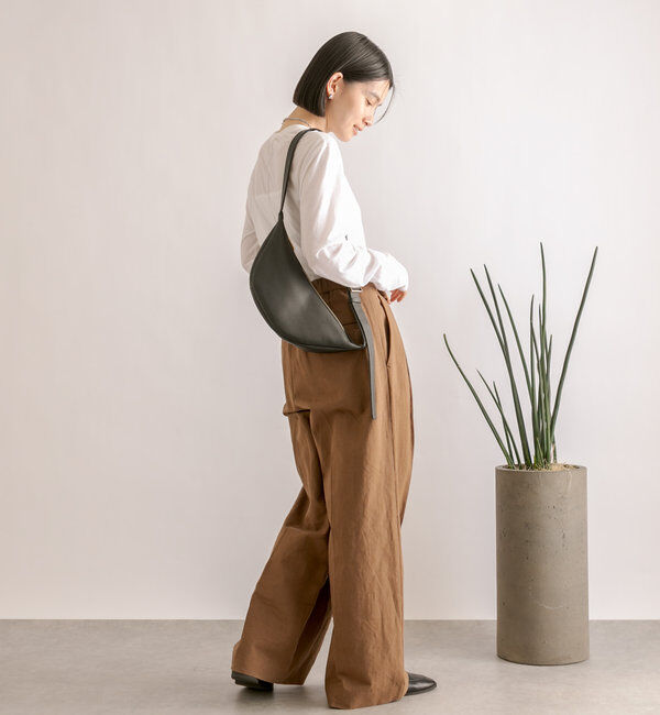  「【上品デザイン】カーブボディバッグ」|クラッチバッグ|