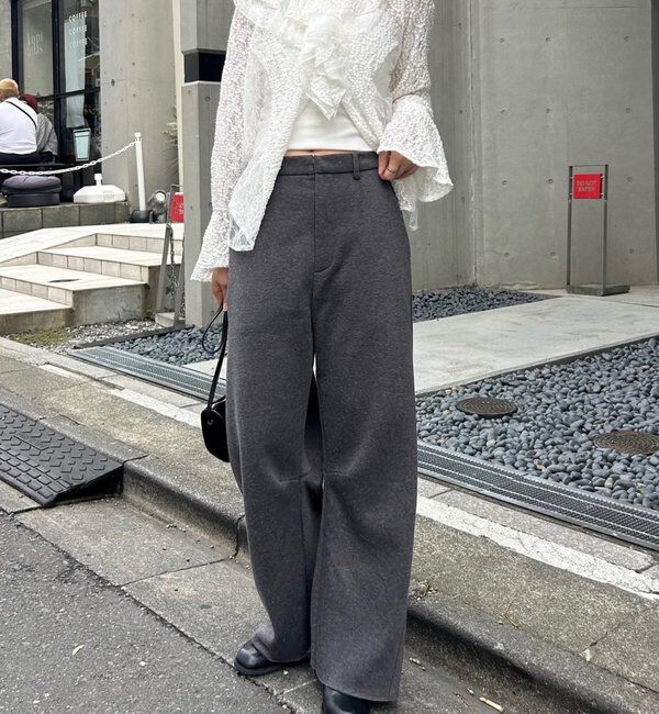  「【WEB限定/年間総売上1位！】裏起毛カーブスウェットパンツ」|チノ|