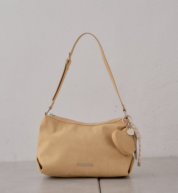  「【500mlペットボトル収納可】チャーム付きミディアムバッグ」|ショルダー・メッセンジャー|