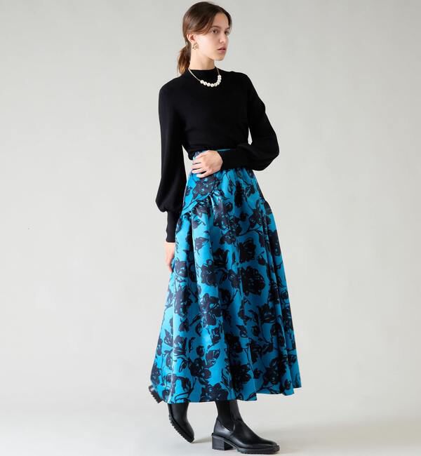 TIARA「シルエットフラワープリントサイドギャザーフレアスカート」|スカート|
