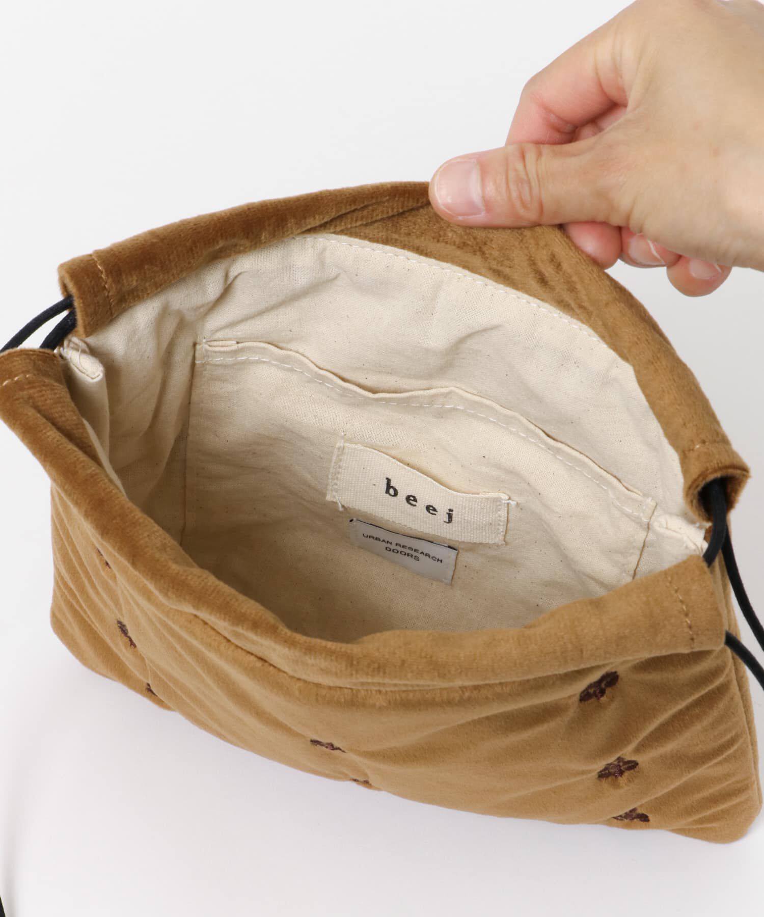 URBAN RESEARCH DOORS「『別注』beej&times;DOORS　刺繍巾着バッグ」|ショルダー・メッセンジャー|