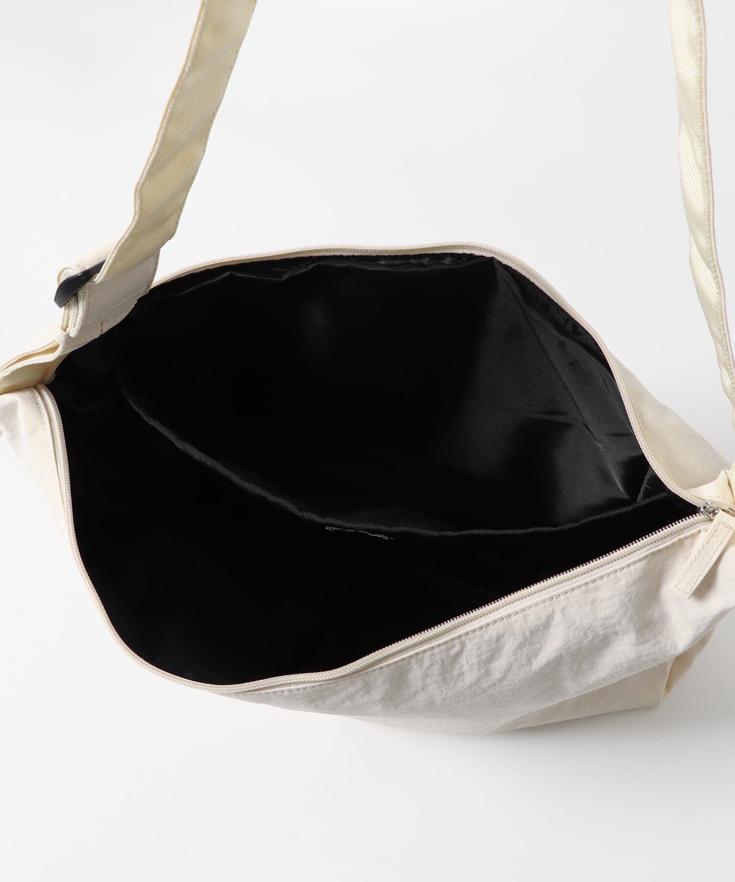 URBAN RESEARCH DOORS「ウォッシャブルショルダーバッグ」|ショルダー・メッセンジャー|