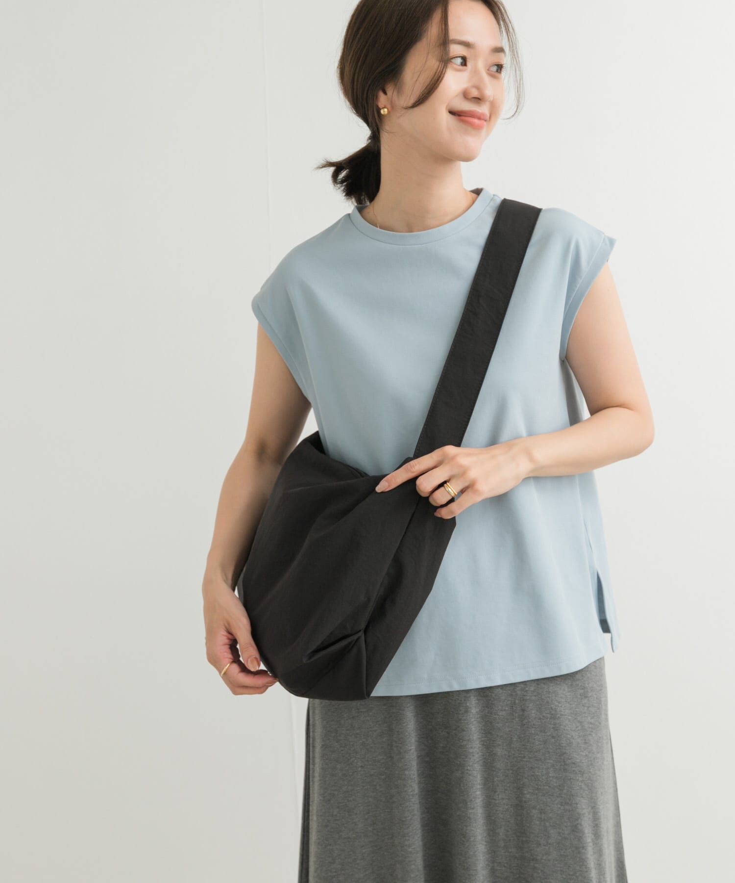 URBAN RESEARCH DOORS「ウォッシャブルショルダーバッグ」|ショルダー・メッセンジャー|ブラック