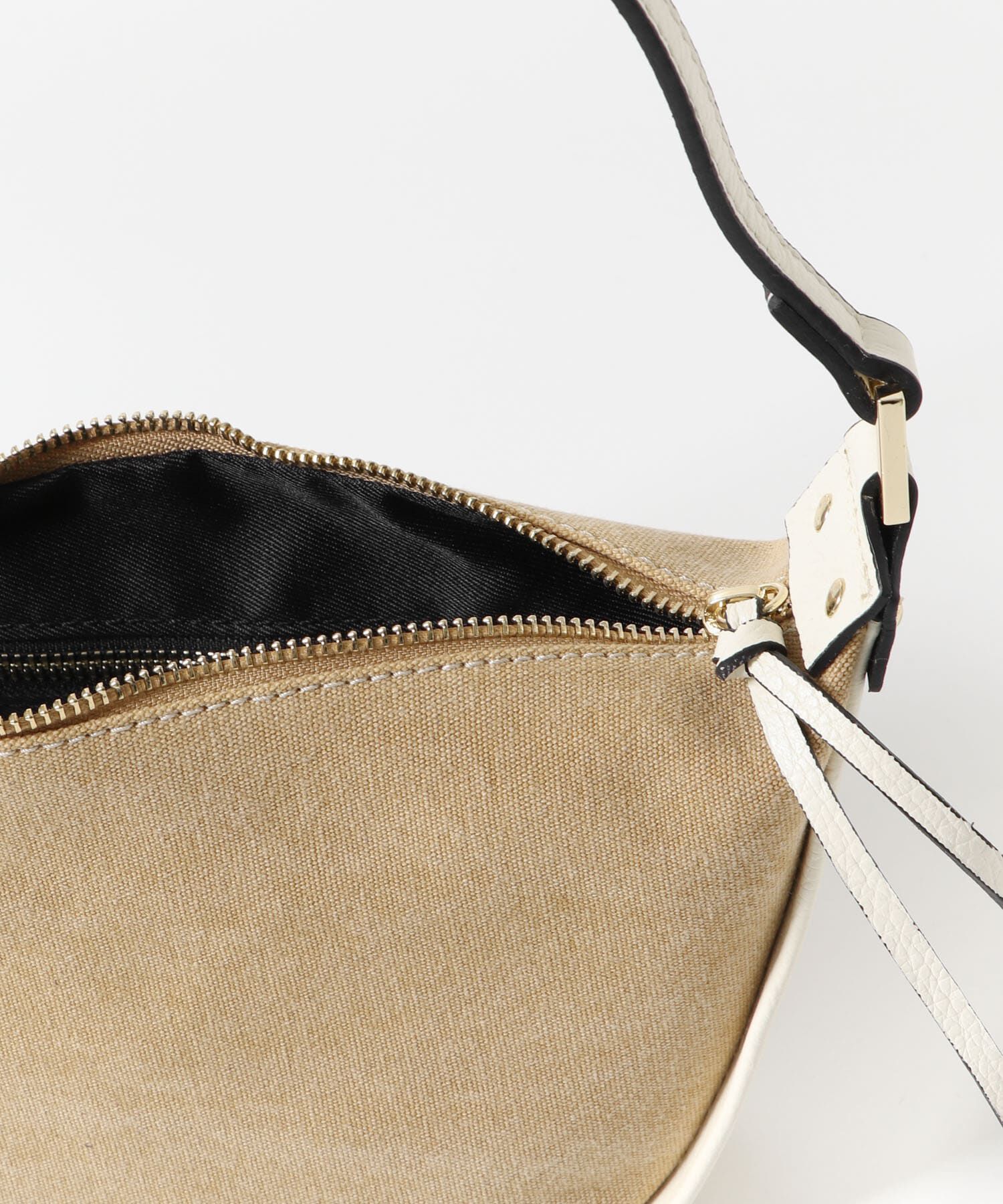 URBAN RESEARCH DOORS「MARCO BIANCHINI　キャンバスレザーバッグ」|ショルダー・メッセンジャー|