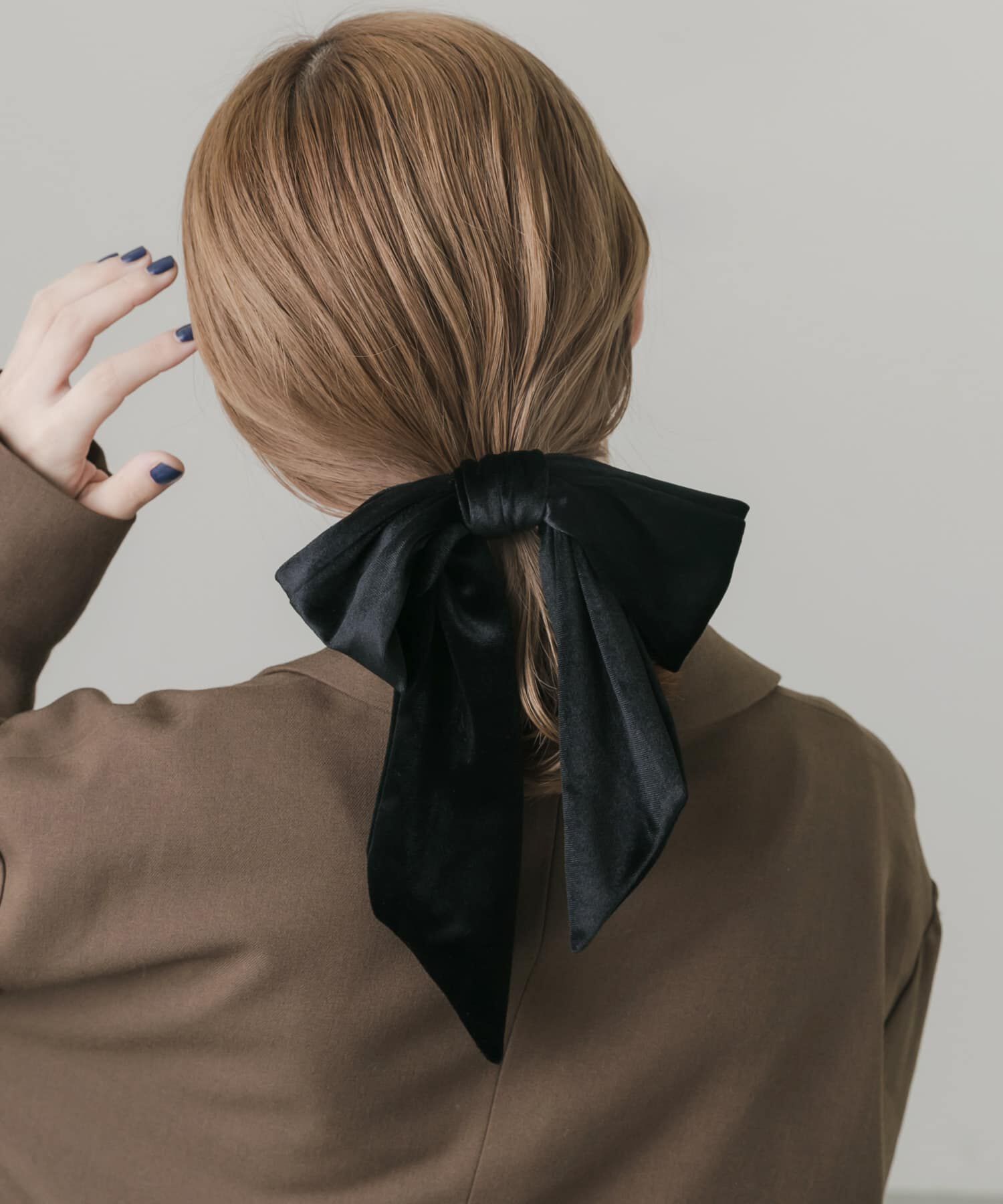 SMELLY「ベロアマルチWAYヘアカフ」|ヘアゴム・シュシュ|