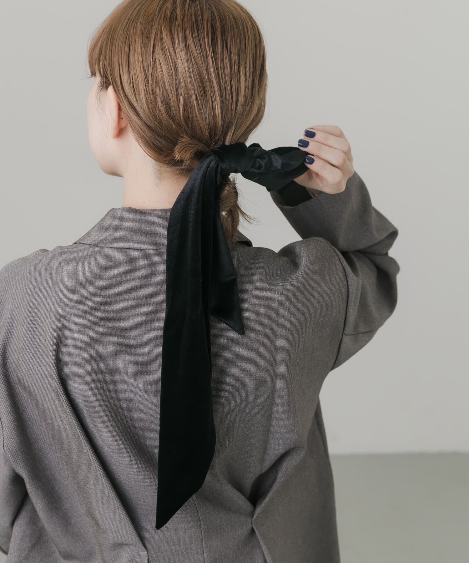 SMELLY「ベロアマルチWAYヘアカフ」|ヘアゴム・シュシュ|