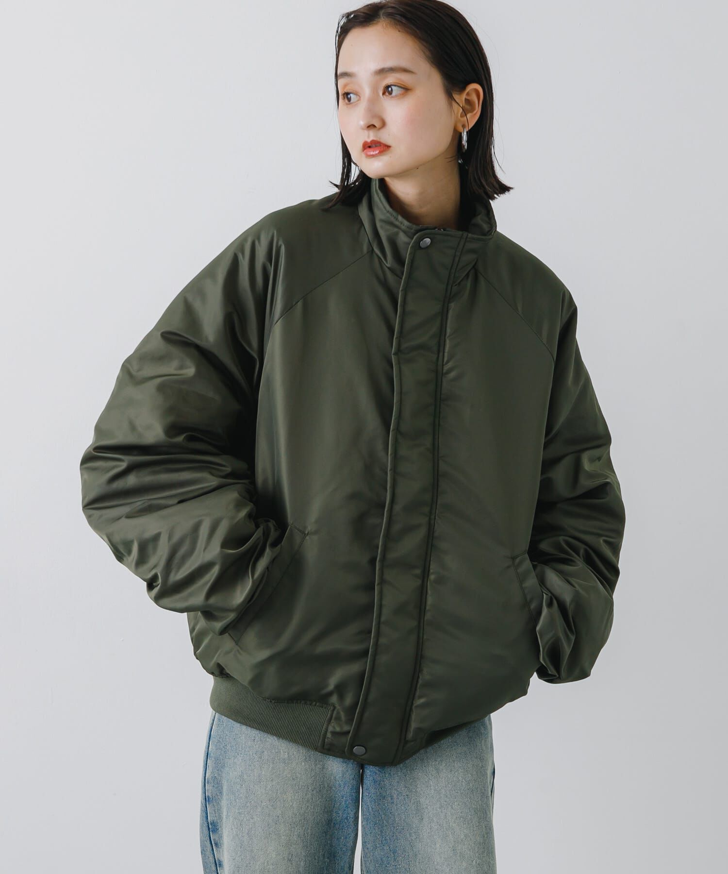 SENSE OF PLACE by URBAN RESEARCH「『ユニセックス』ナイロンギャザースタンドブルゾン」|その他|オリーブ