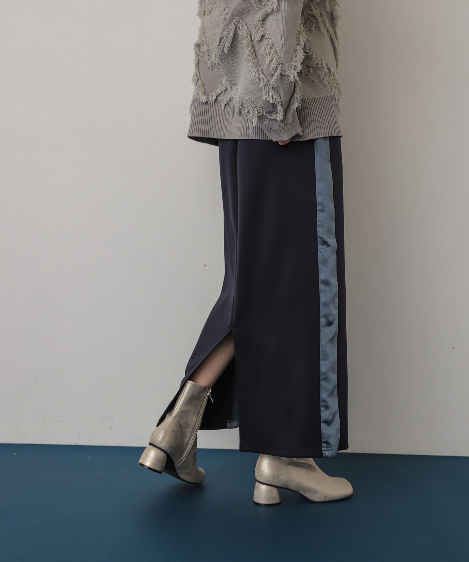 SENSE OF PLACE by URBAN RESEARCH「サテンキリカエラインスカート」|スカート|