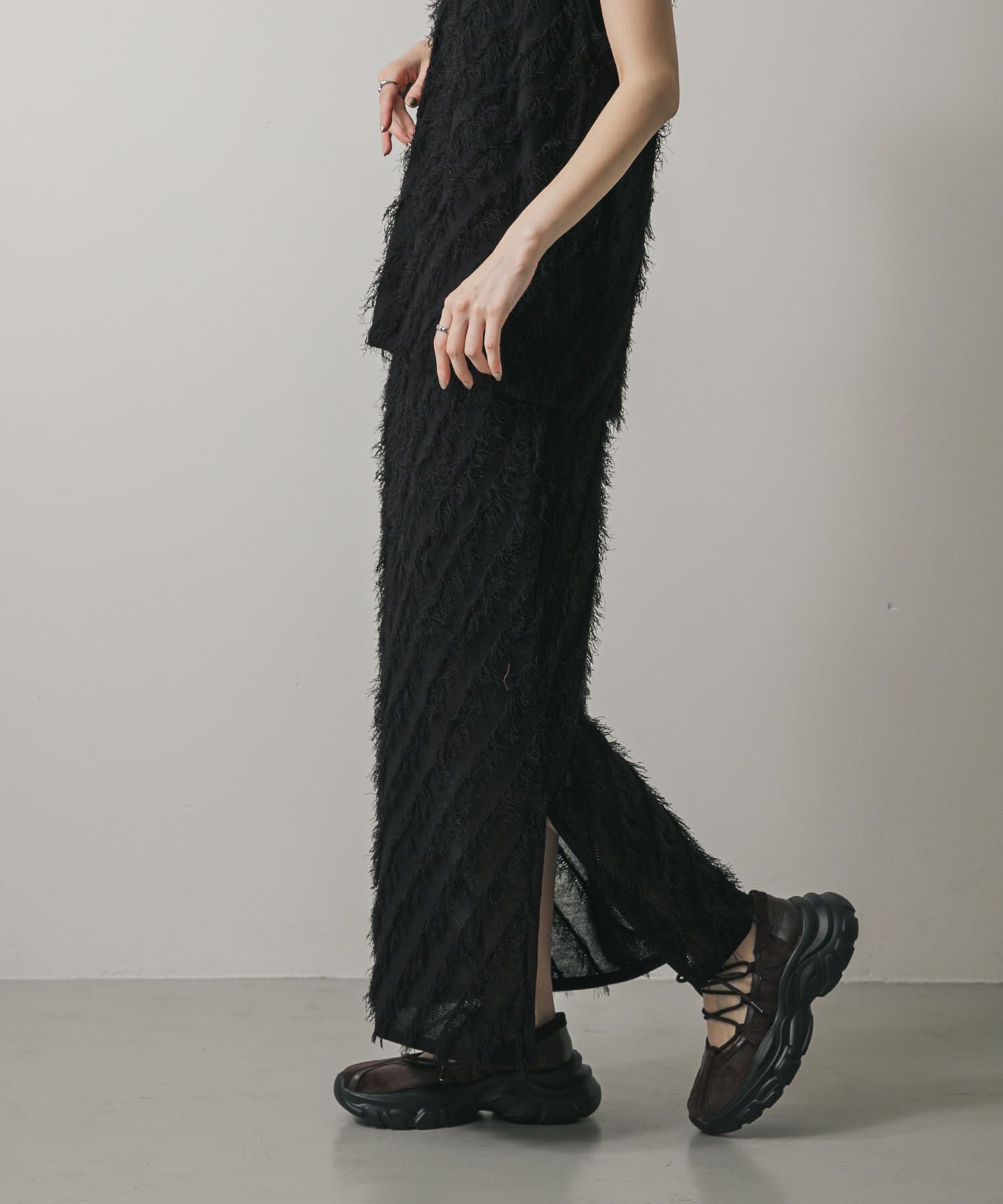 SENSE OF PLACE by URBAN RESEARCH「フリンジニットスカート」|スカート|