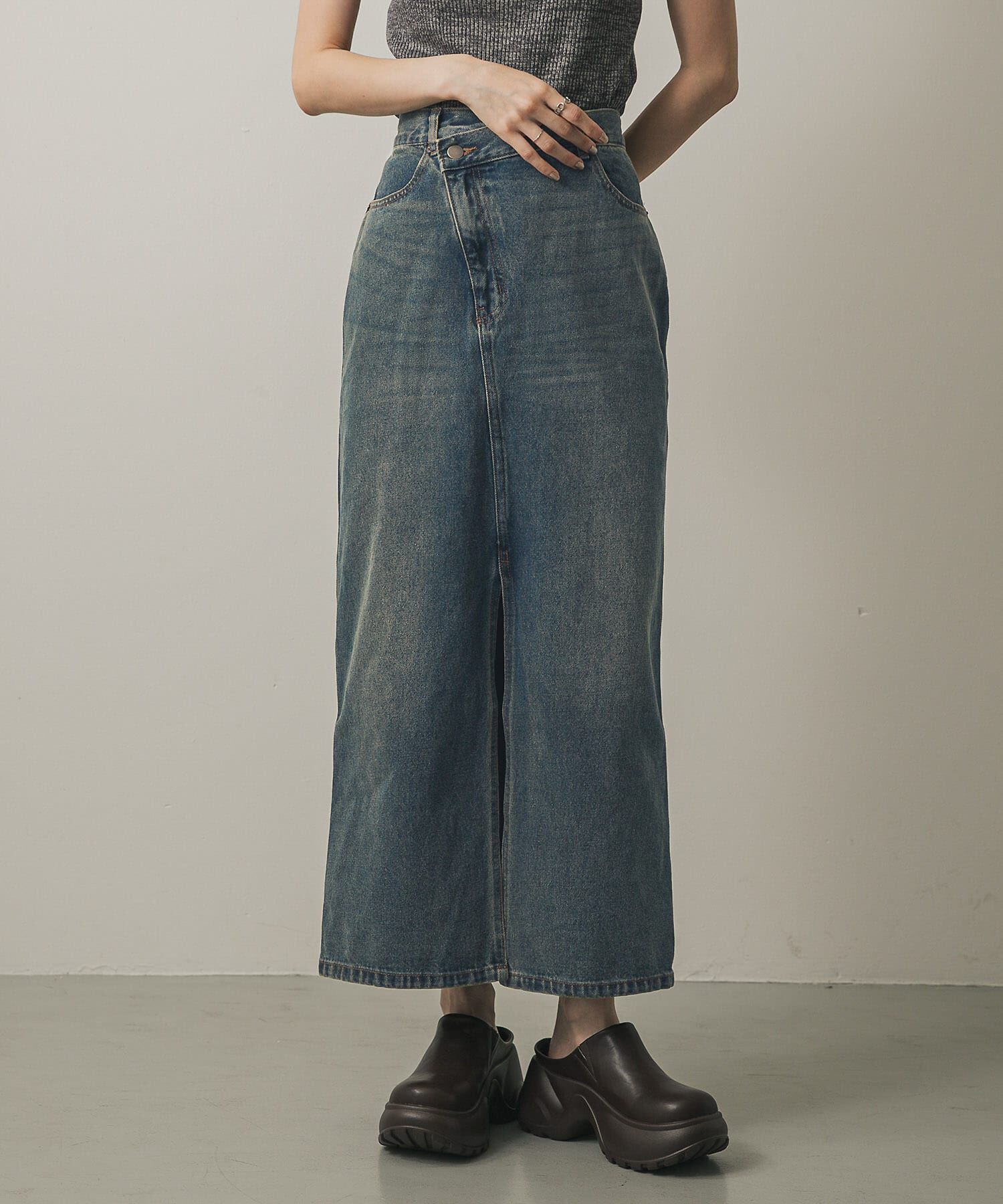 SENSE OF PLACE by URBAN RESEARCH「アシメベルトデニムスカート」|スカート|インディゴブルー