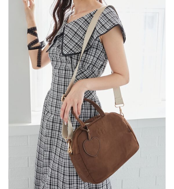  「ハートチャームセットスクエアボストン」|ボストンバッグ|ブラウン