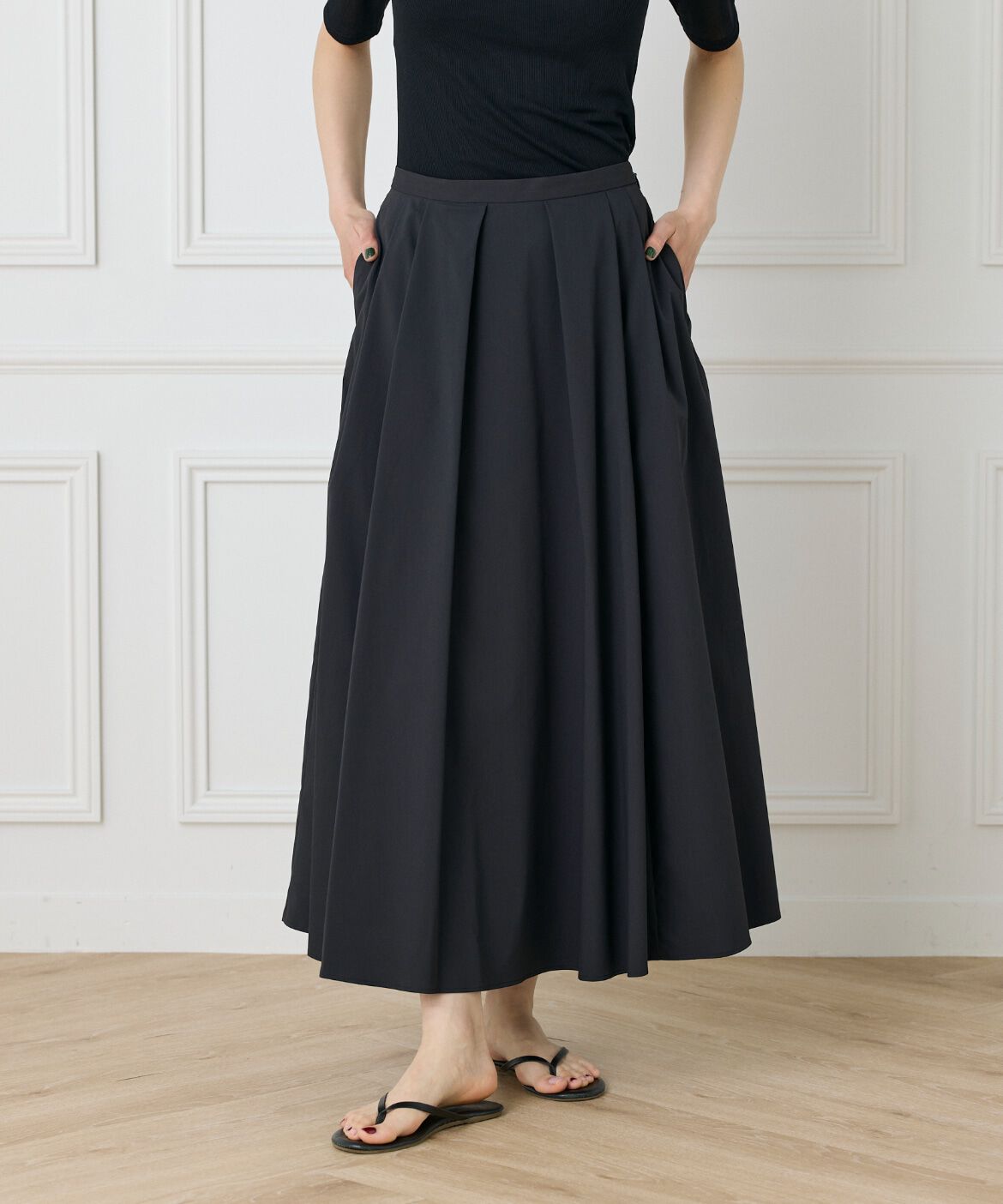 DAY by DAY it&rsquo;s international「タックフレアスカート」|スカート|ブラック