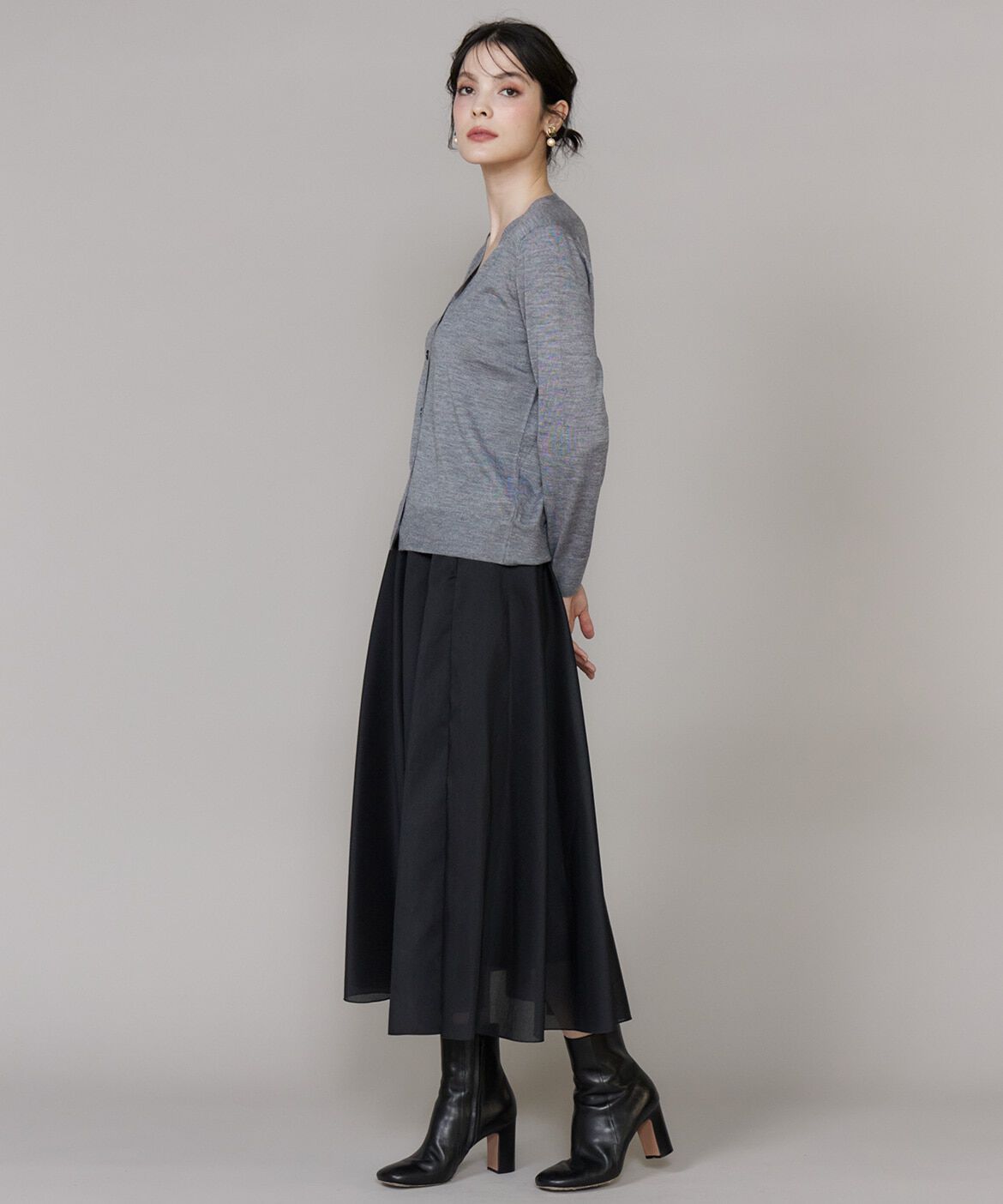 INED「《CONTESSA》シルクカシミヤVネックカーディガン」|カーディガン|