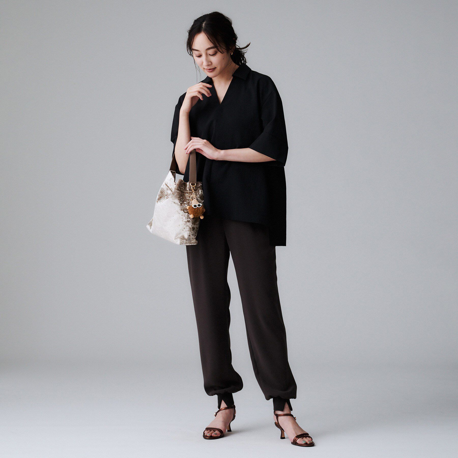 UNTITLED「【トレンド／バッグチャーム付き】ワンハンドルバッグ」|ショルダー・メッセンジャー|