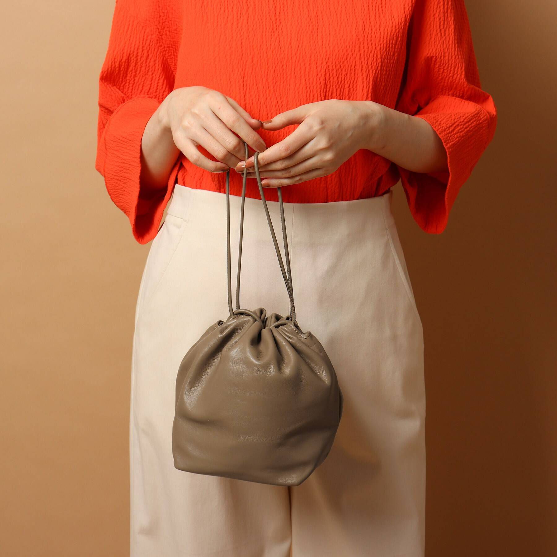 DRESSTERIOR「【CLASSY.12月号掲載】ラムレザーバルーンバッグ」|ショルダー・メッセンジャー|