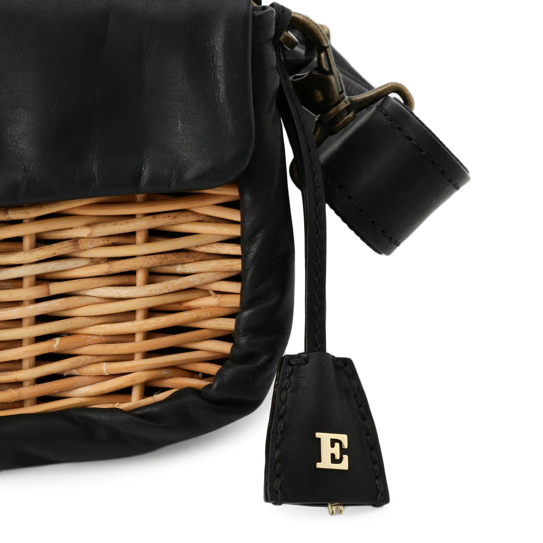 DRESSTERIOR「◆eb．a．gos（エバゴス）牛革ソフト・ソフトショルダー  15672」|ショルダー・メッセンジャー|