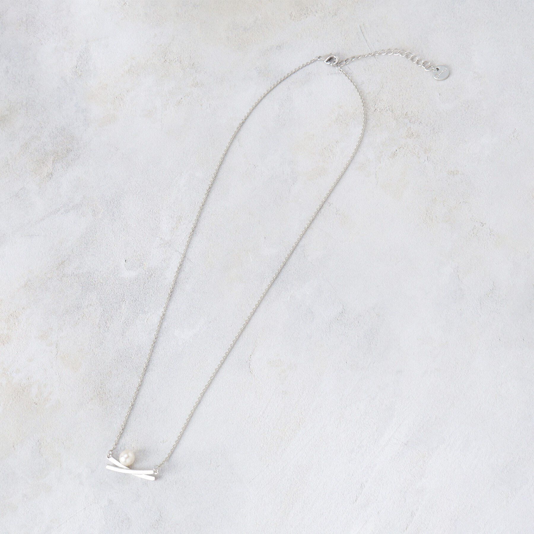 grove「クロスメタルパール調ショートネックレス【入卒対応可】」|ネックレス|