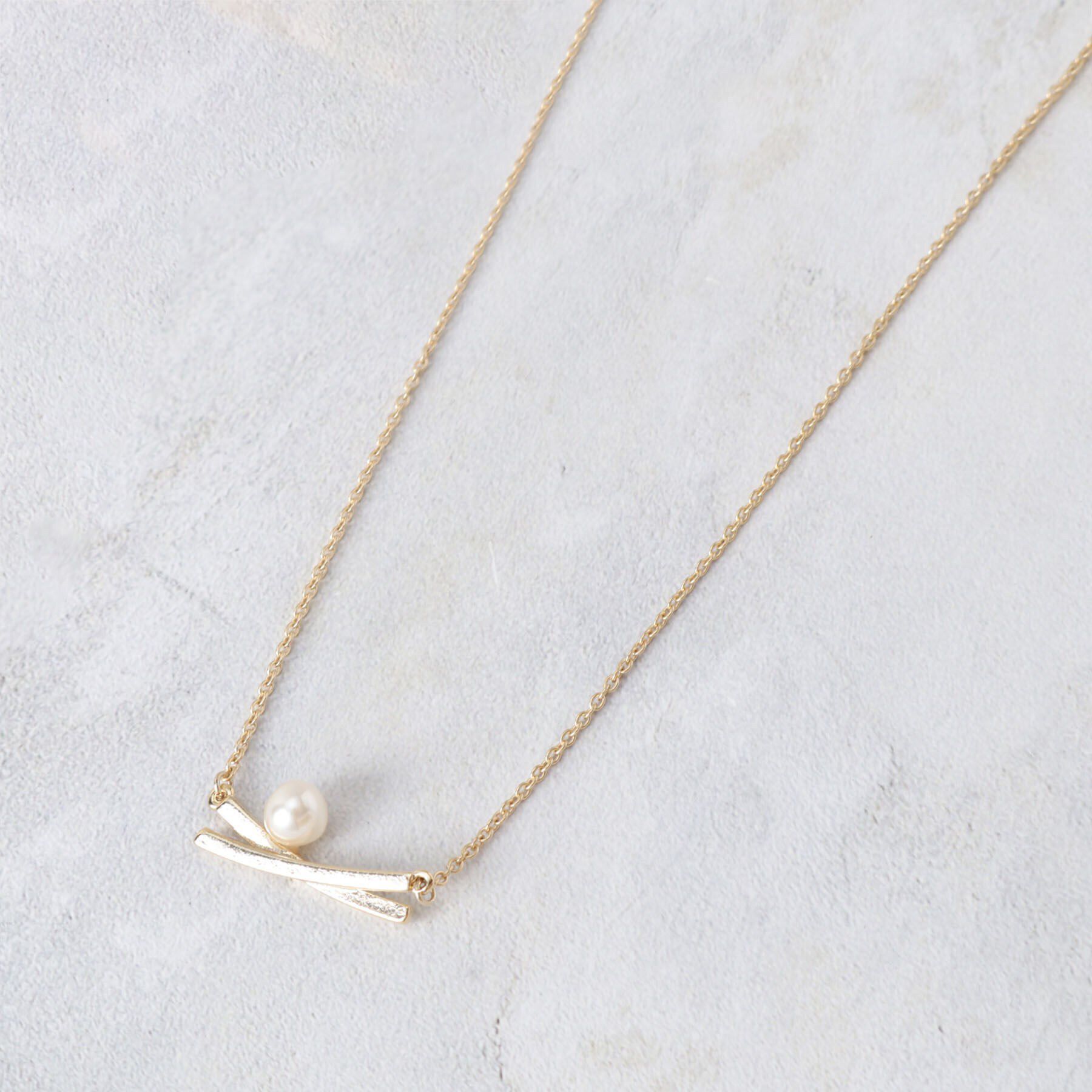 grove「クロスメタルパール調ショートネックレス【入卒対応可】」|ネックレス|ゴールド(007)