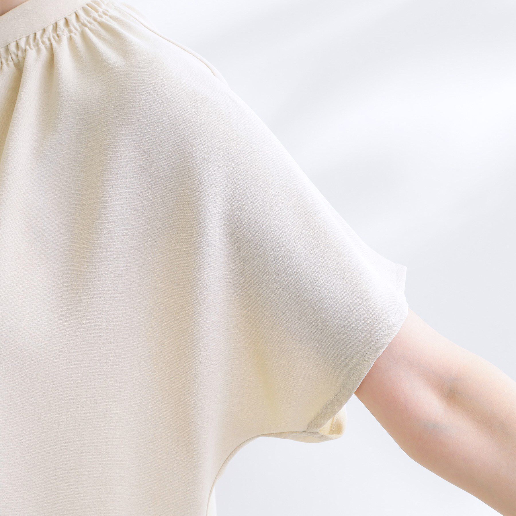 grove「【さらりと着られる/二の腕カバー】多機能ドルマンスリーブブラウス」|シャツ・ブラウス|