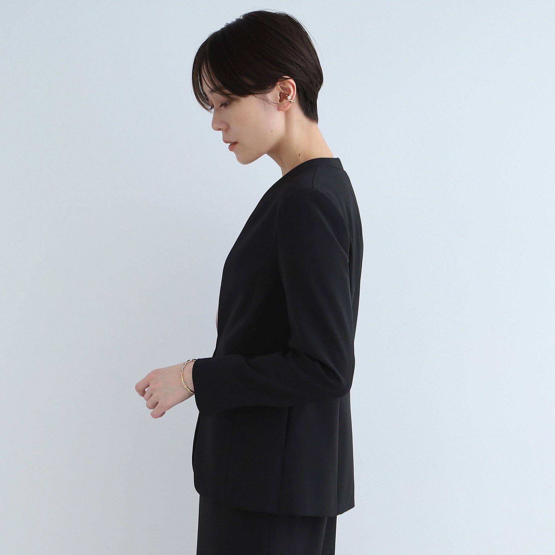 INDIVI「【定番スーツ/洗える/UVケア】ストレッチノーカラージャケット」|スーツ|