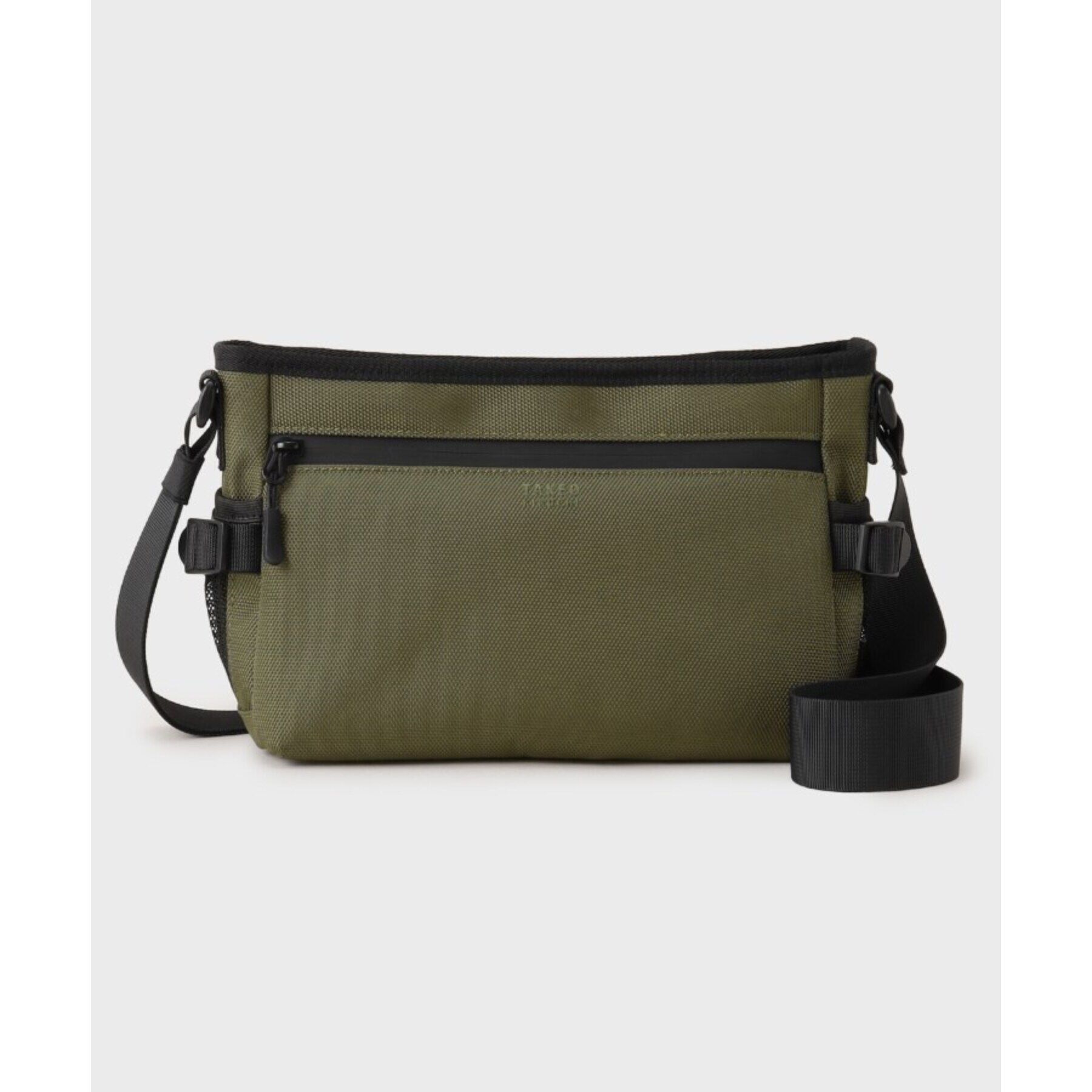 TAKEO KIKUCHI「ラージキャパシティ― デイリーショルダーバッグ」|ショルダー・メッセンジャー|グリーン(022)