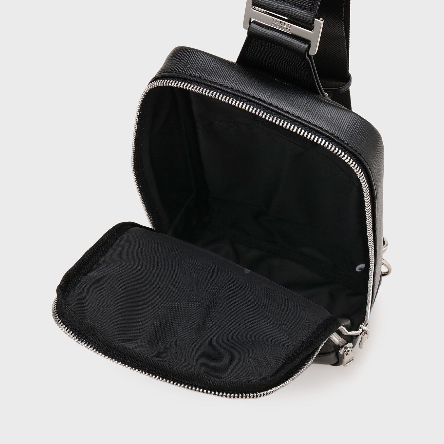 TAKEO KIKUCHI「水シボレザーワンショルダーバッグ」|ショルダー・メッセンジャー|