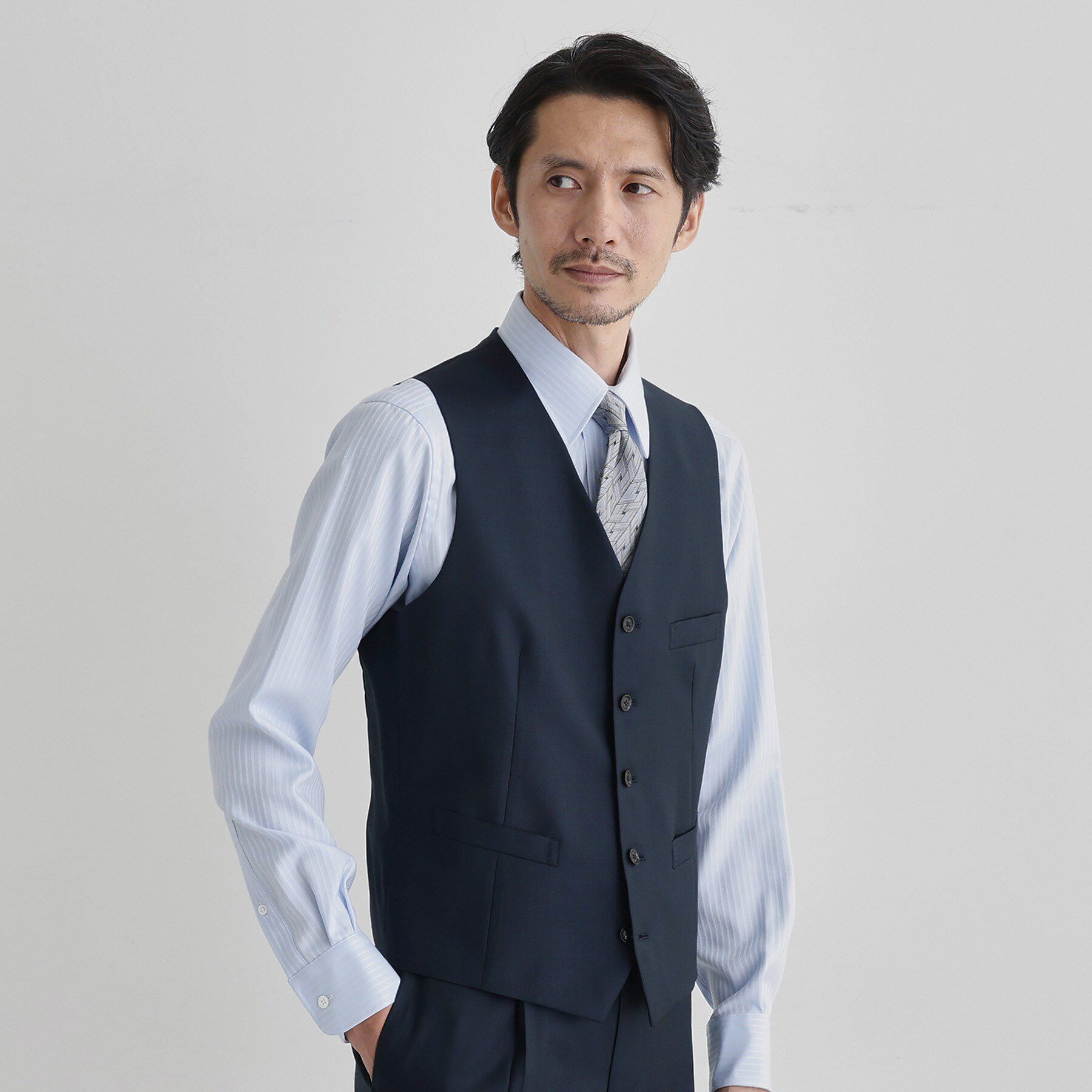 TAKEO KIKUCHI「ドーメル サージ ベスト」|スーツ|