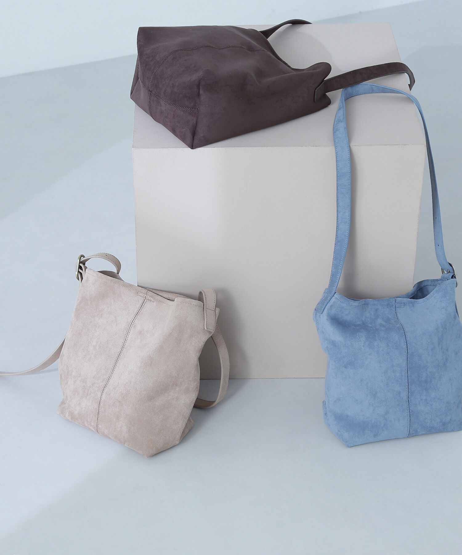  「フェイクスエードホーボーショルダーバッグ」|ショルダー・メッセンジャー|サックスブル