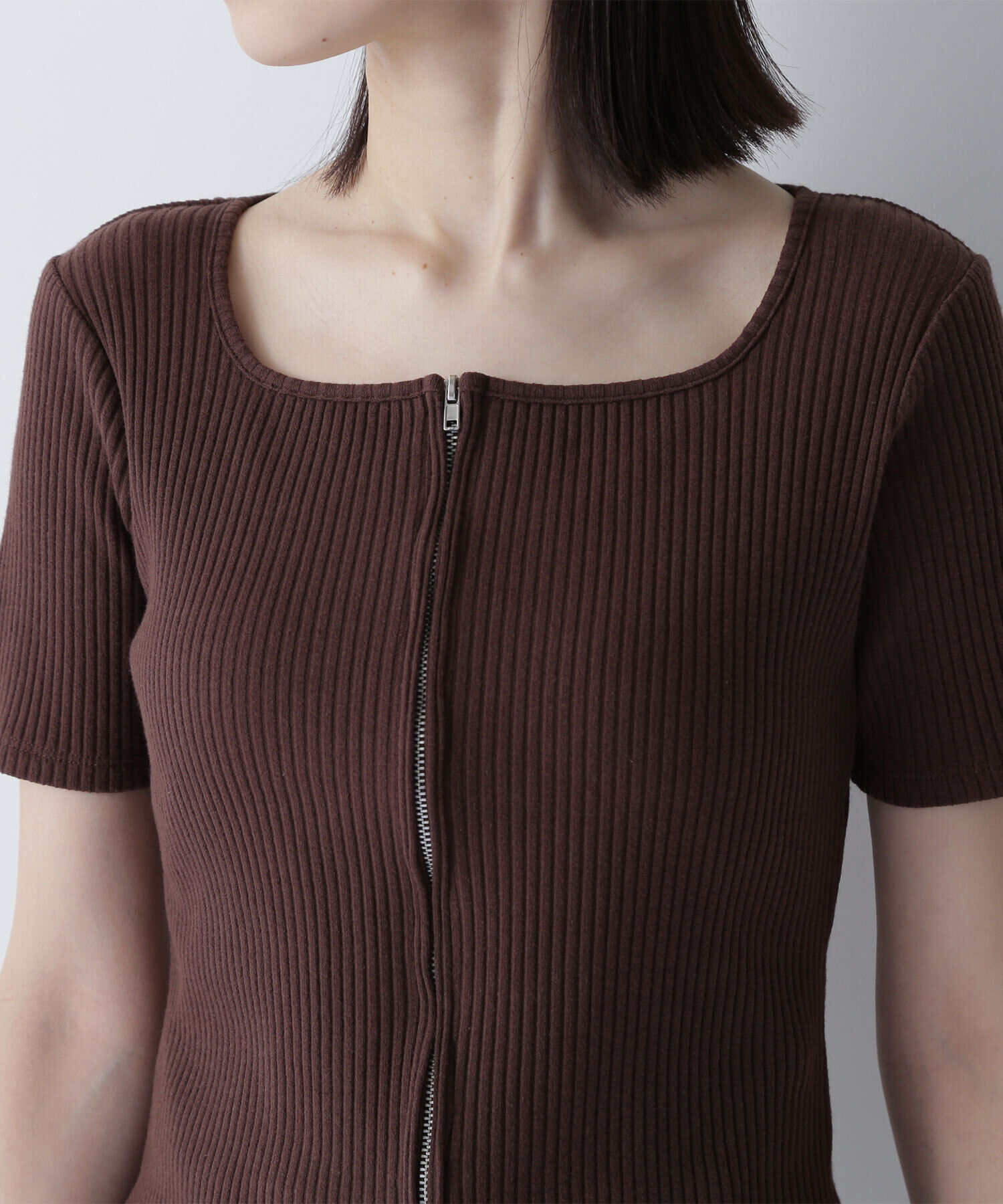  「コンパクトジップトップス」|Tシャツ・カットソー|