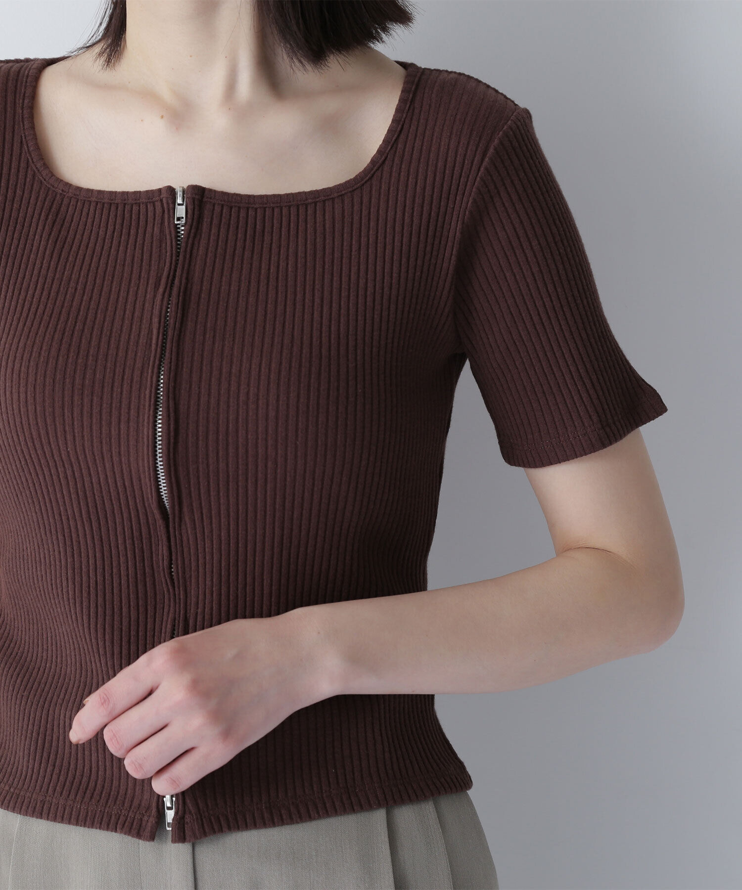  「コンパクトジップトップス」|Tシャツ・カットソー|