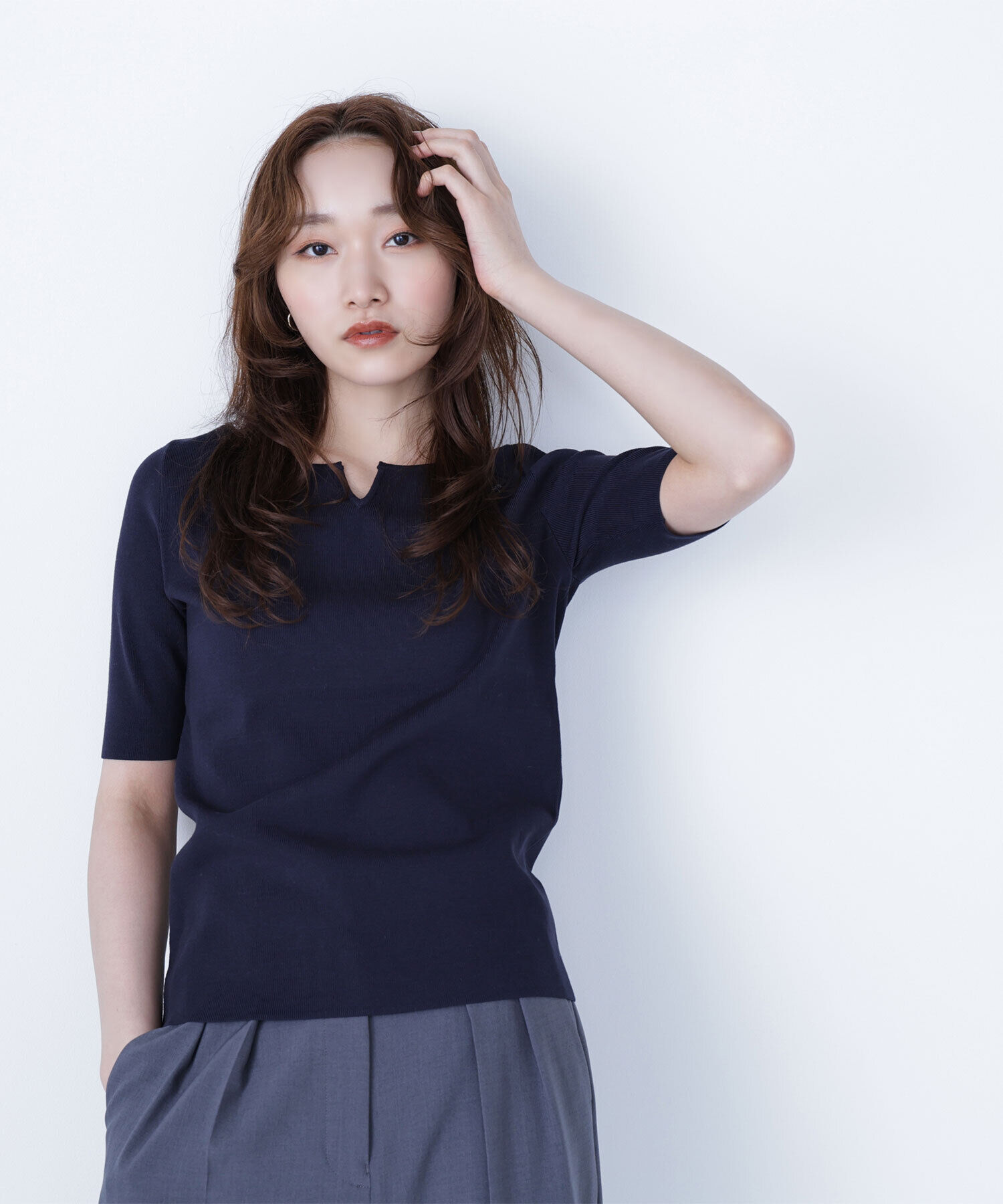  「総針ベーシックシリーズ キーネックニット」|ニット・セーター|ネイビー