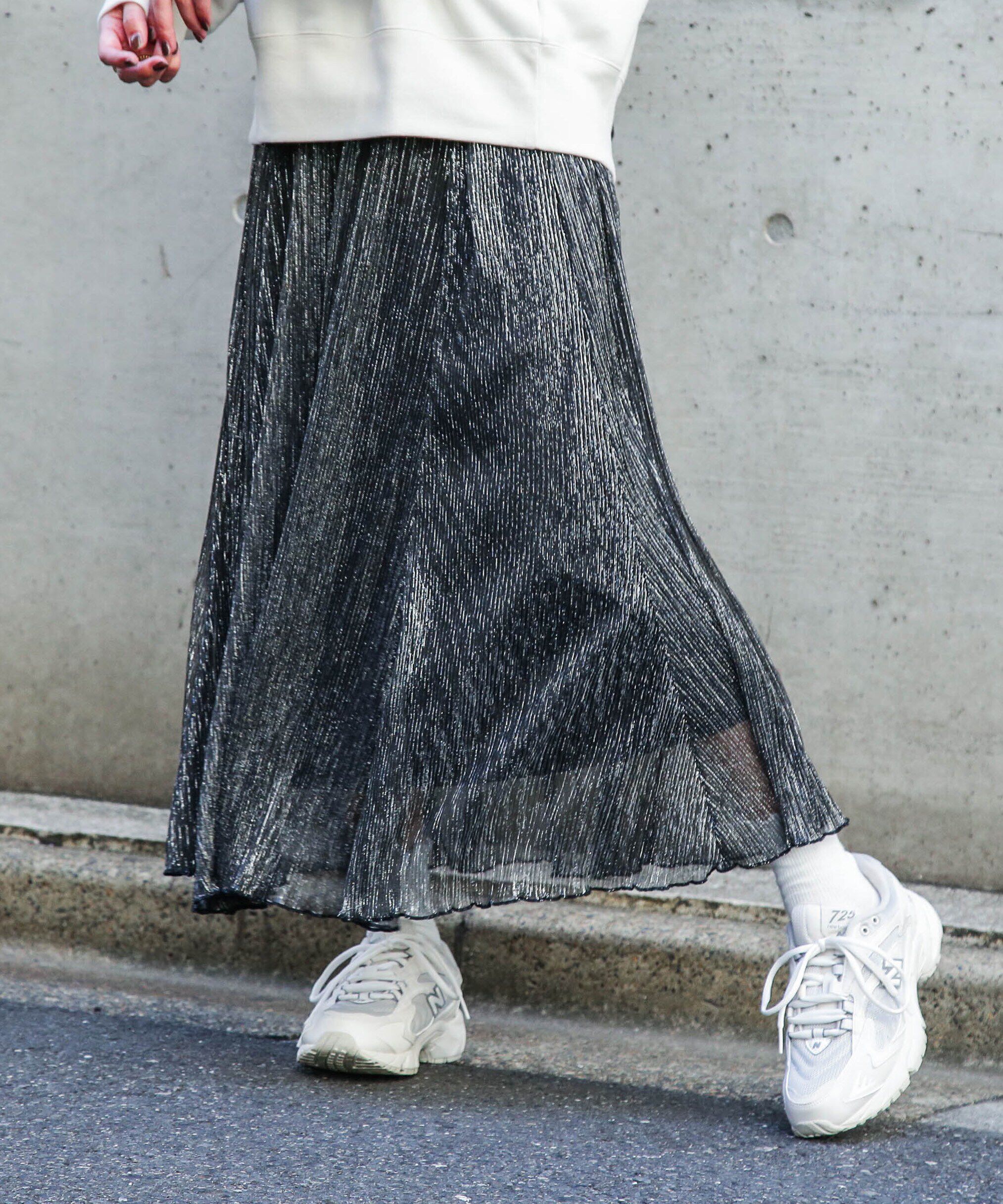  「［シルバーカラーWEB限定］ラメプリーツスカート」|スカート|