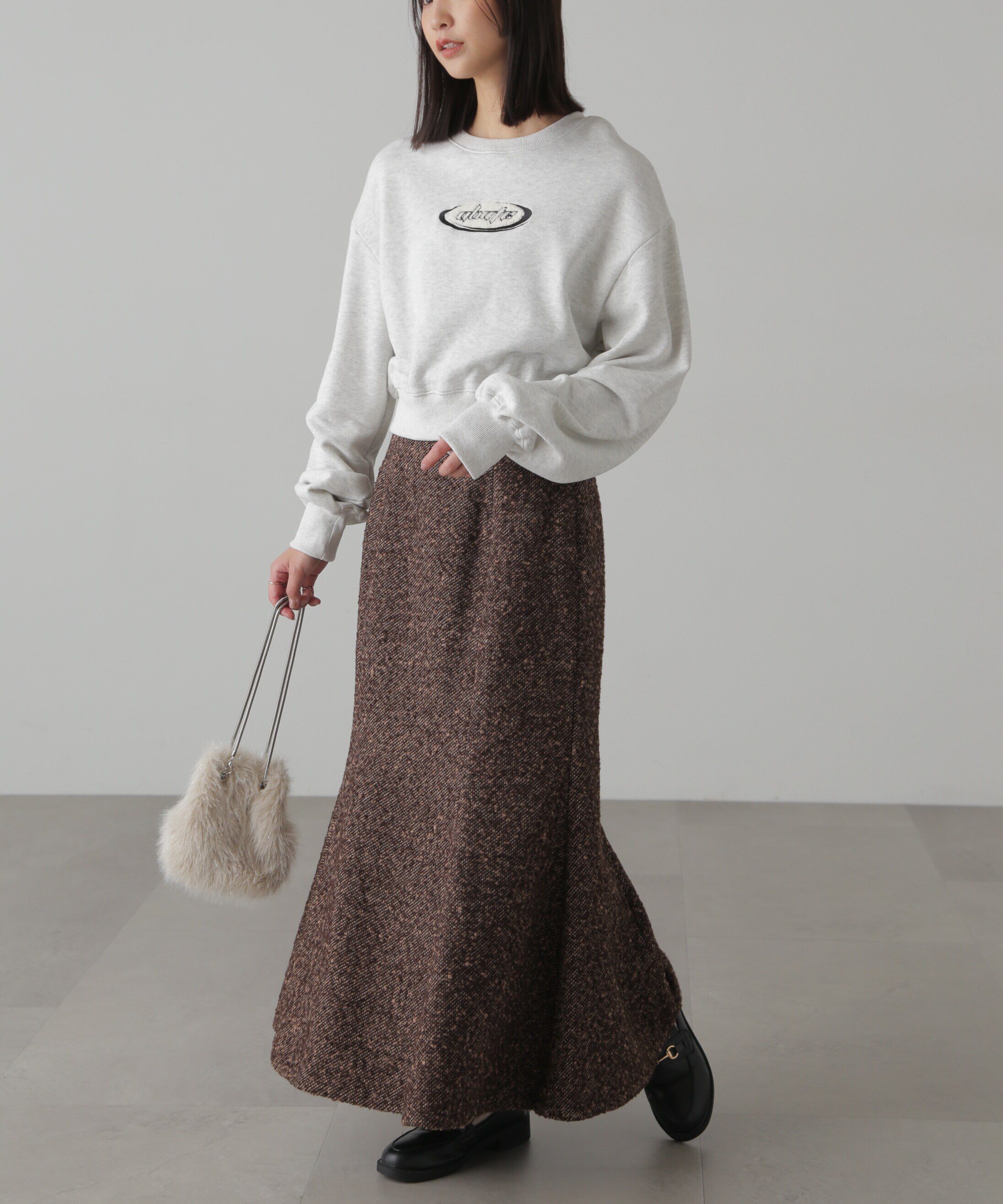  「スポーツロゴサガラ刺繍ショート丈スウェット」|Tシャツ・カットソー|