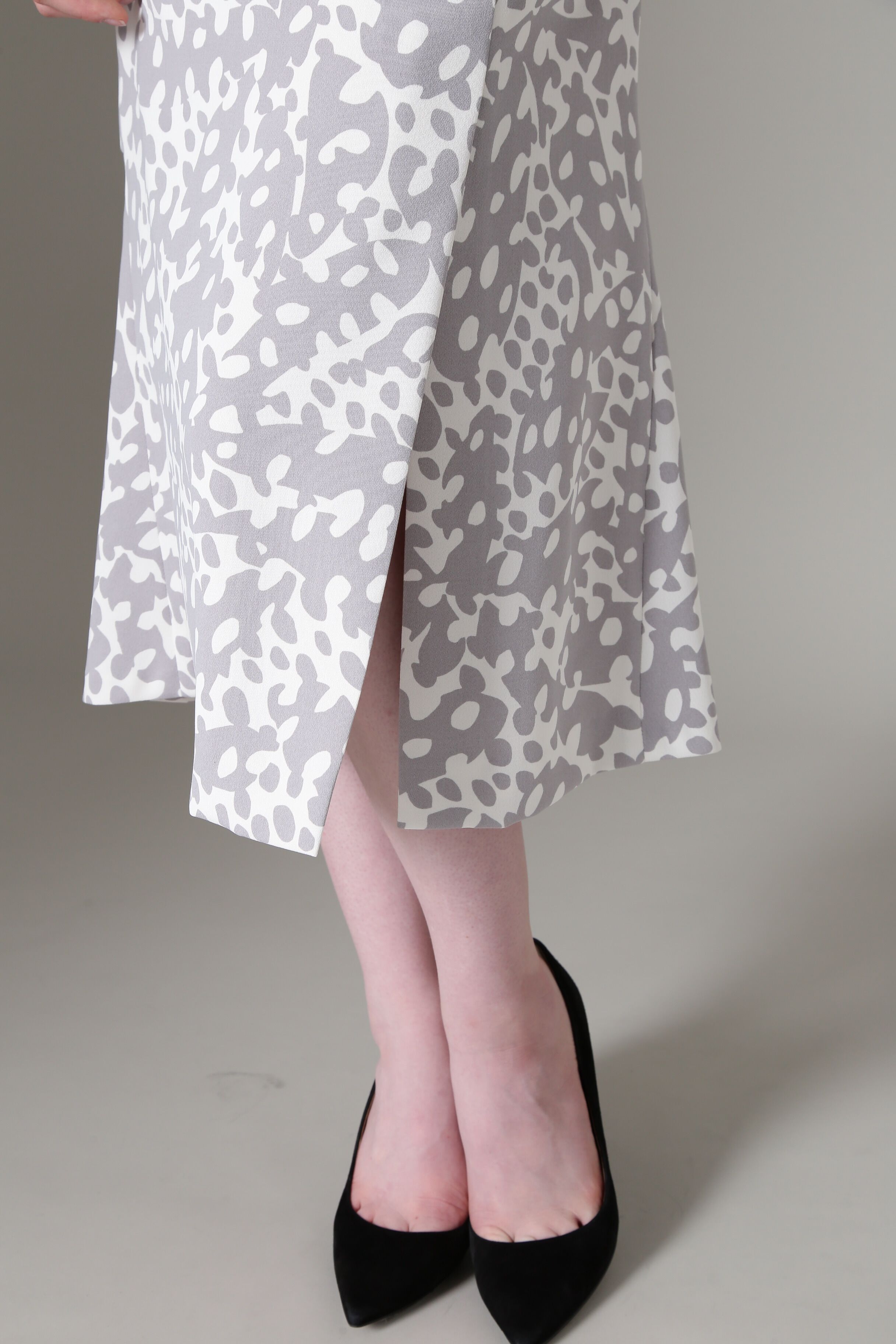  「[URBAN PRECIOUS] アブストラクトドットプリントスカート」|スカート|