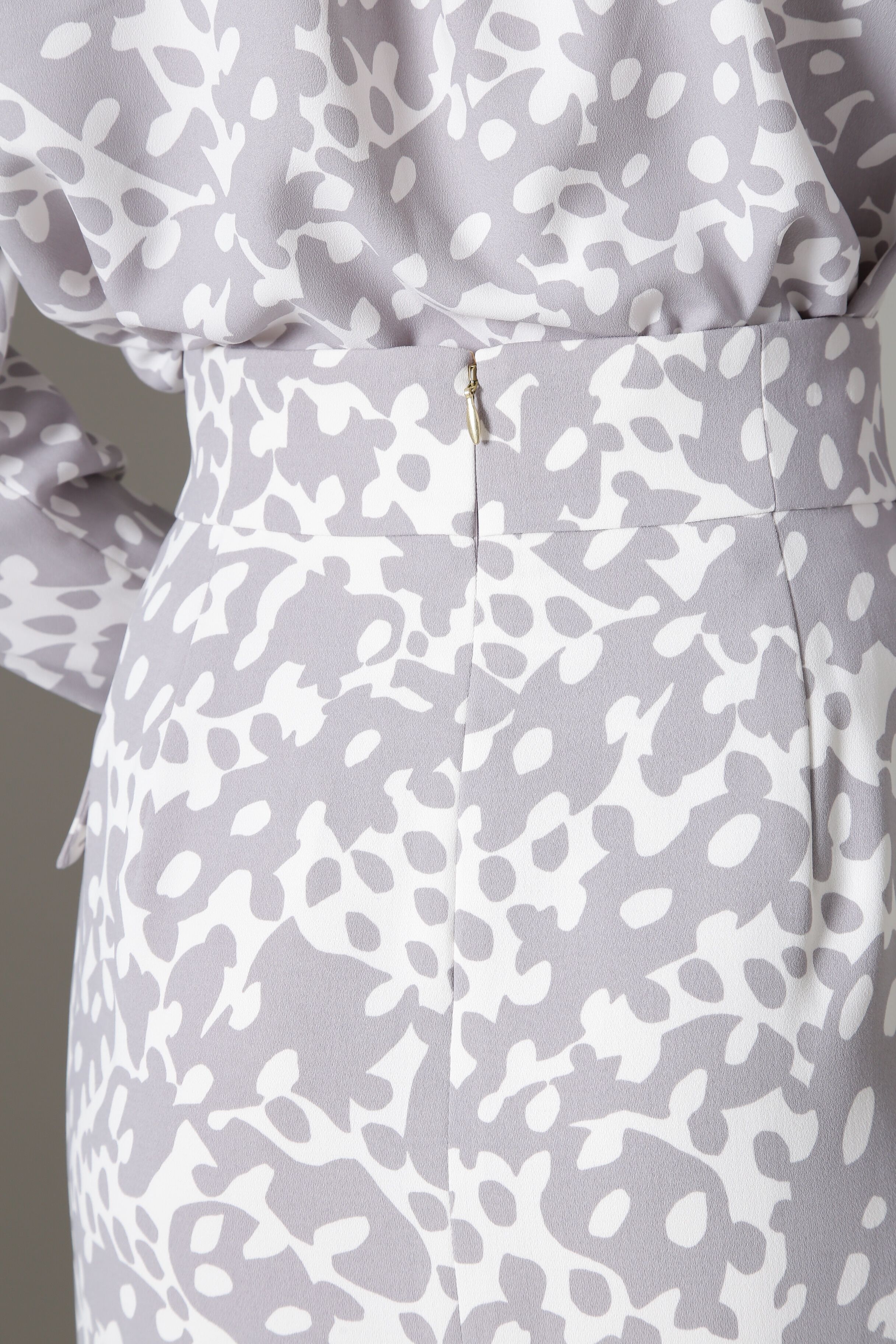  「[URBAN PRECIOUS] アブストラクトドットプリントスカート」|スカート|