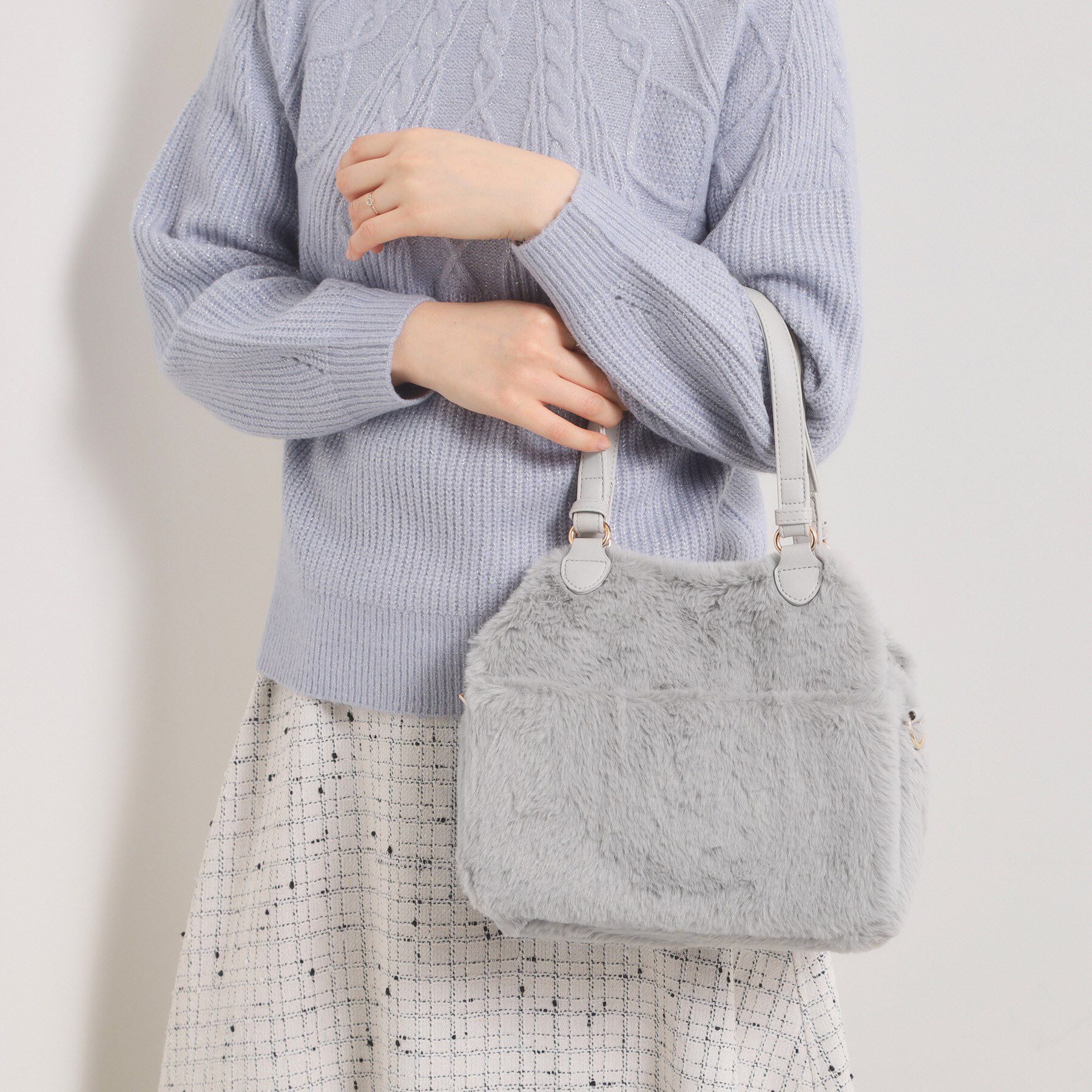 ITS&rsquo;DEMO「【2WAY】両あおりフェイクファートート」|トートバッグ|グレー(012)