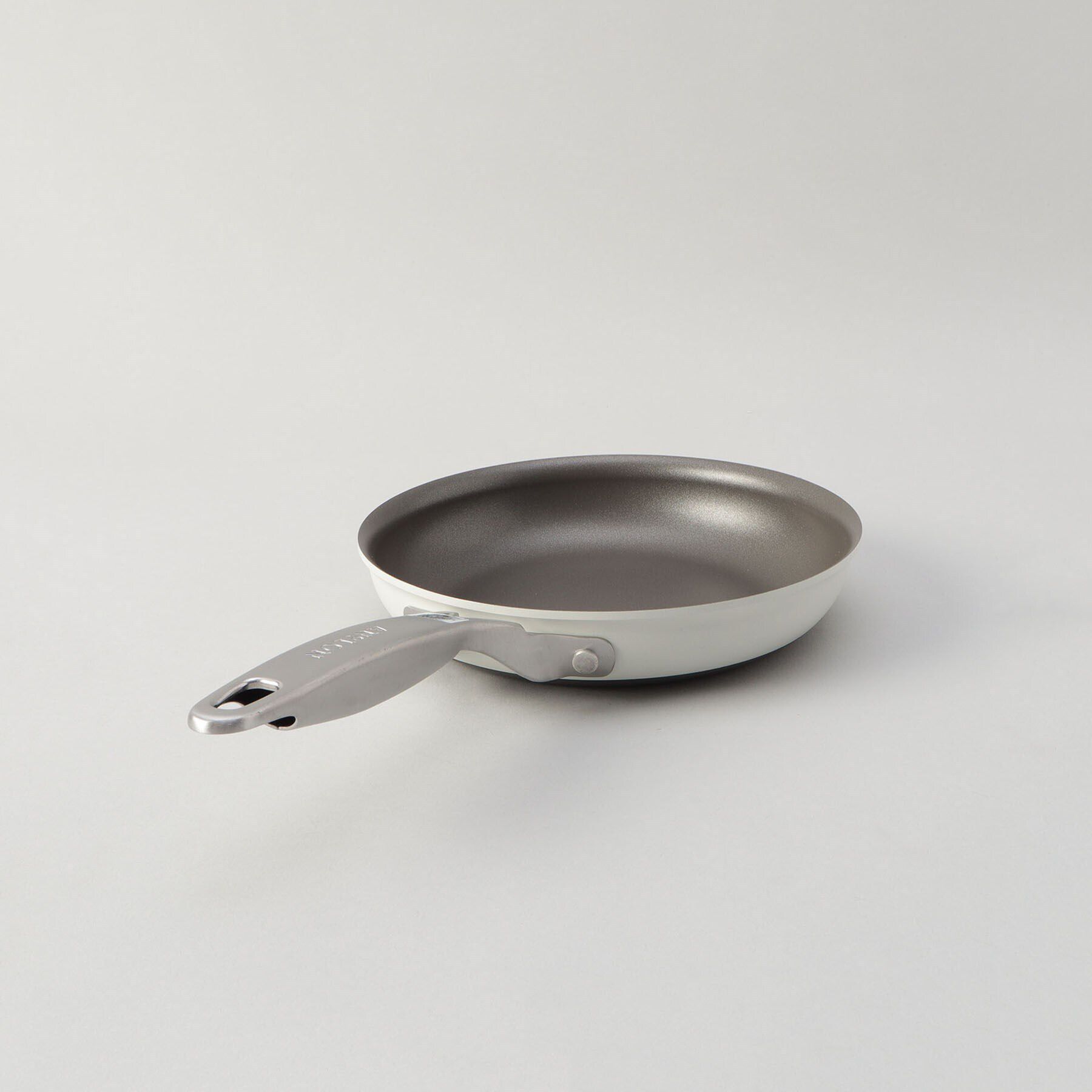 212 KITCHEN STORE「アナロンアチーブ20cm フライパン ＜MEYER マイヤー＞」|食器・キッチングッズ|