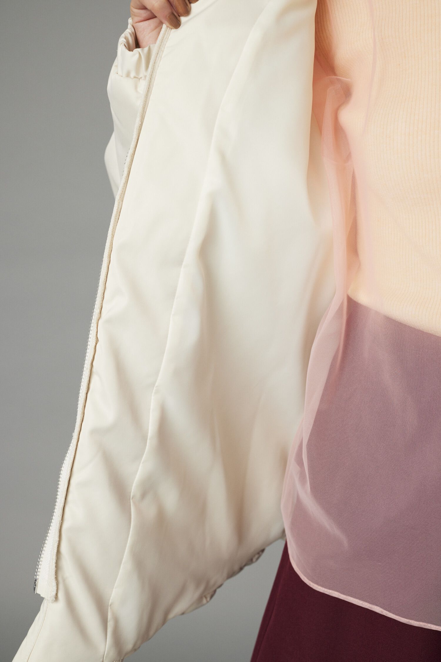 HeRIN.CYE「Egg MA-1」|ブルゾン・スタジャン|