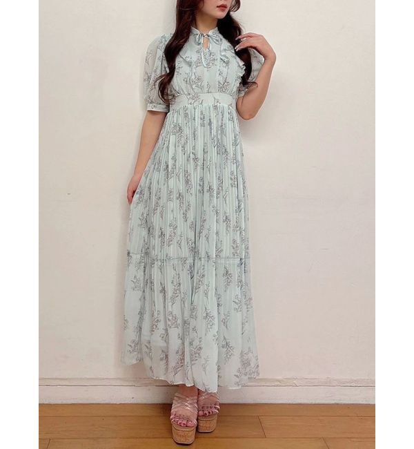 MERCURYDUO「花柄ラッフルプリーツティアードハーフスリーブワンピース」|ワンピース|