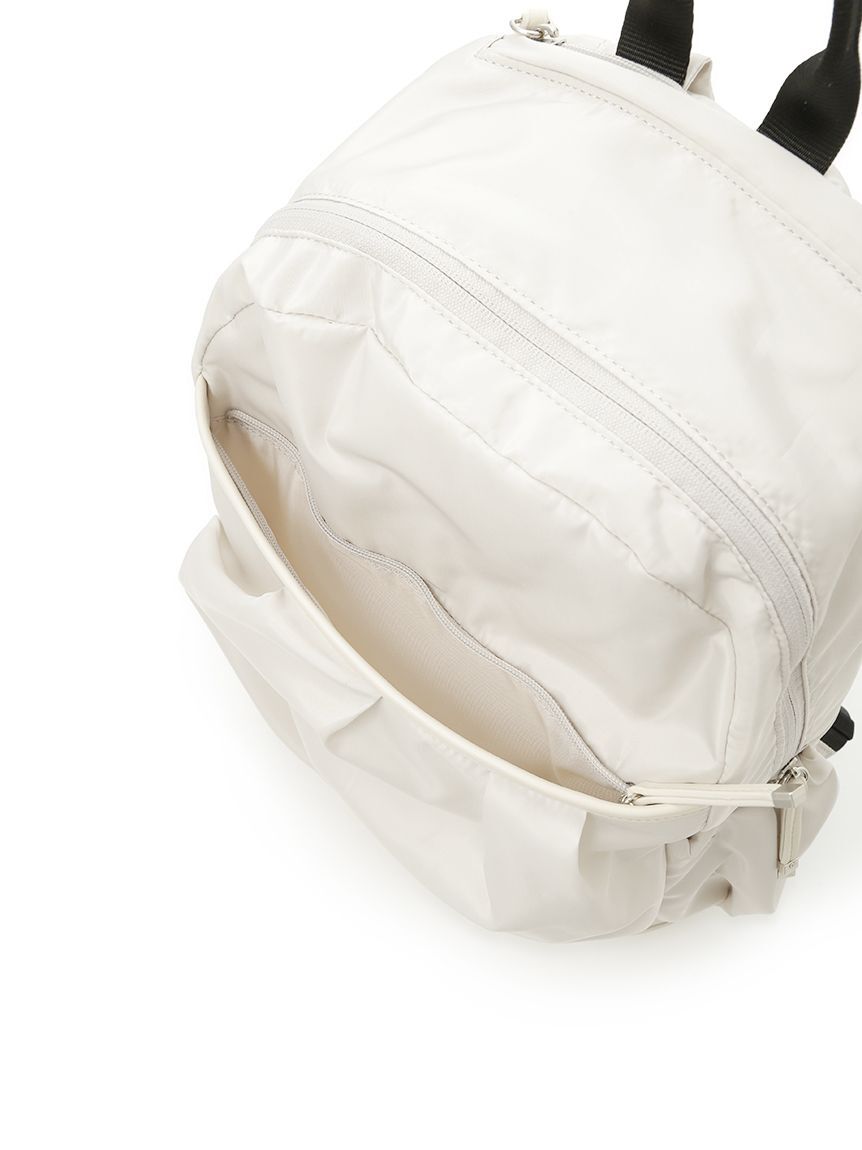 emmi atelier「eco 撥水レザーパイピングギャザーボディーバックパック」|リュック|