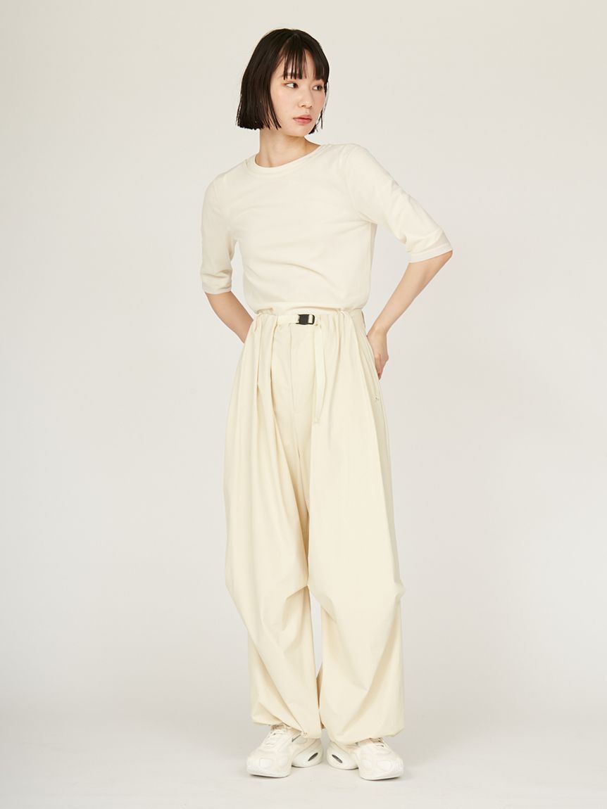 emmi atelier「パラシュートパンツ」|チノ|